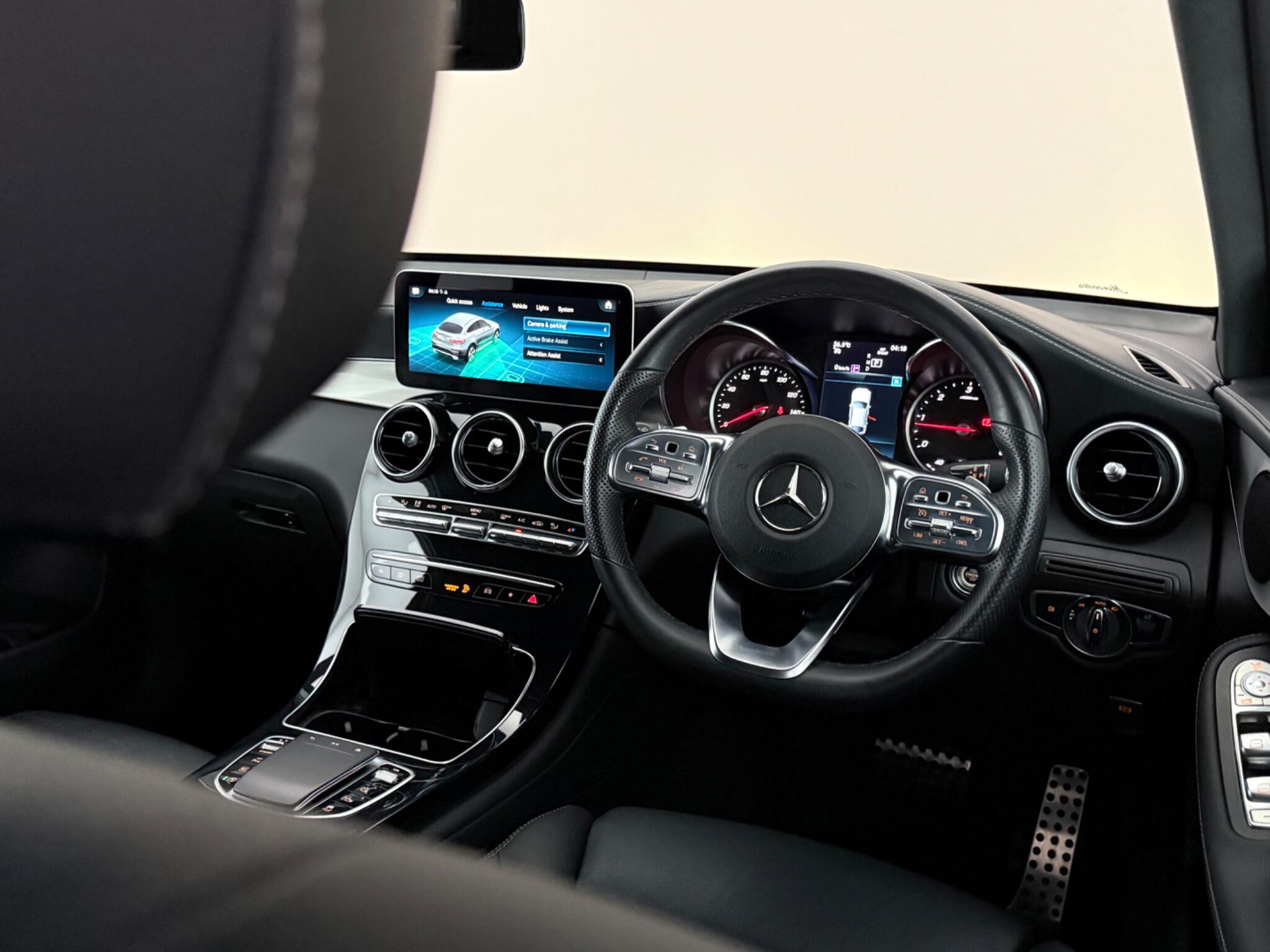 Mercedes-Benz GLC view 14