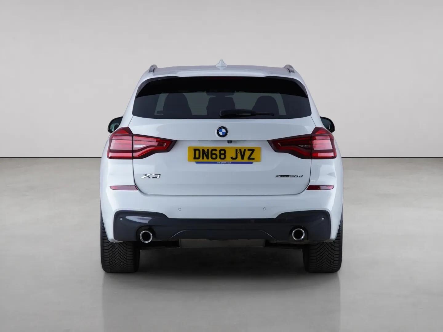 BMW X3 view 7