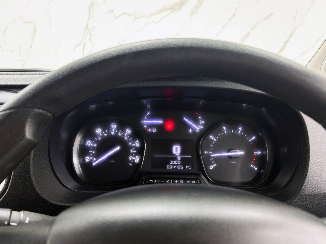 Vauxhall Vivaro view 18