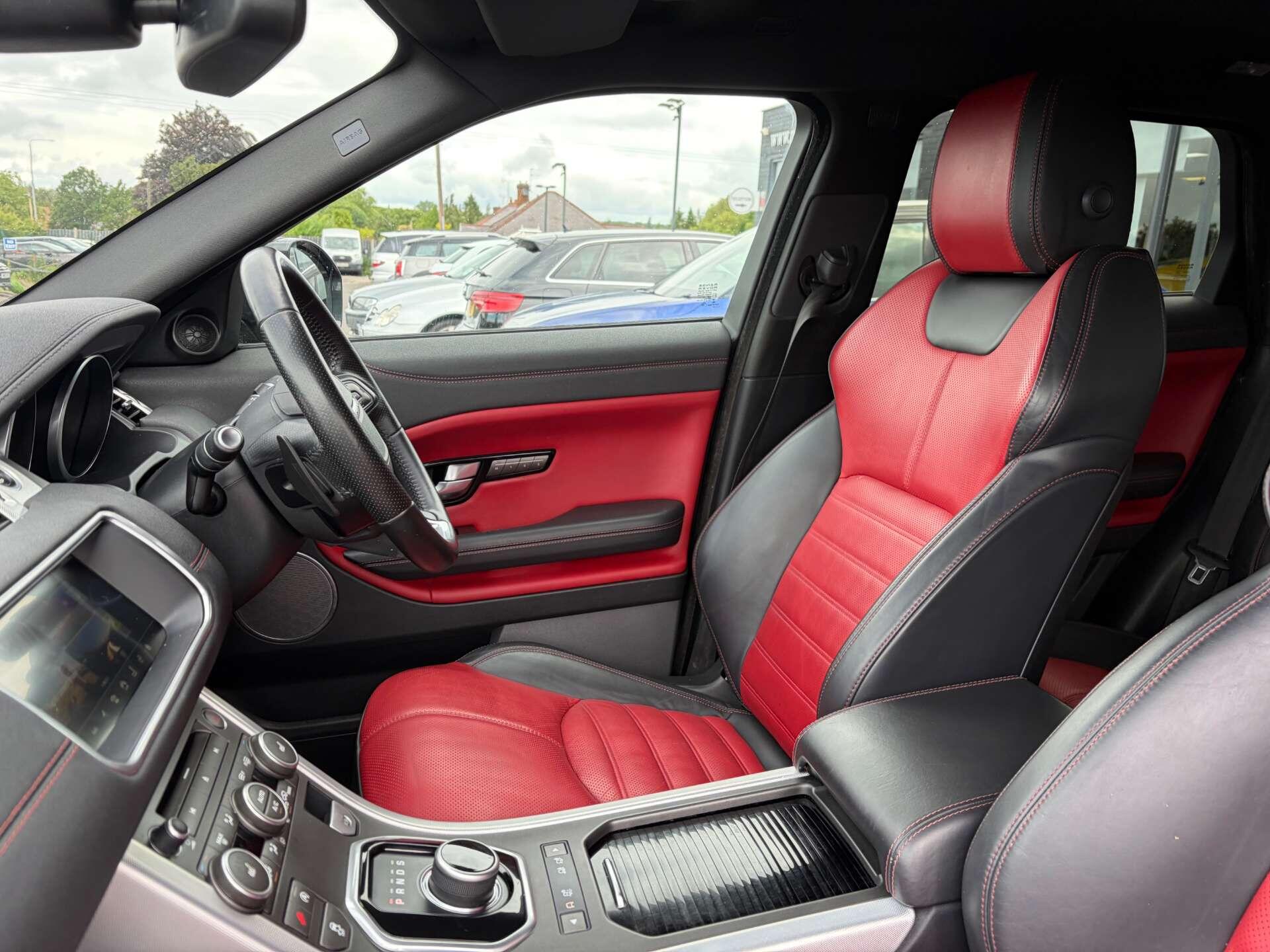 Land Rover Range Rover Evoque view 18