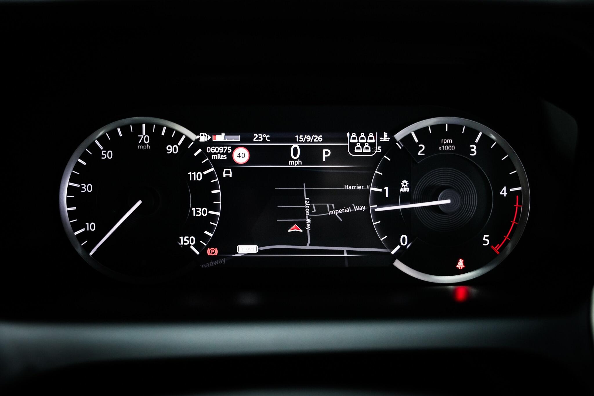 Land Rover Discovery Sport view 20