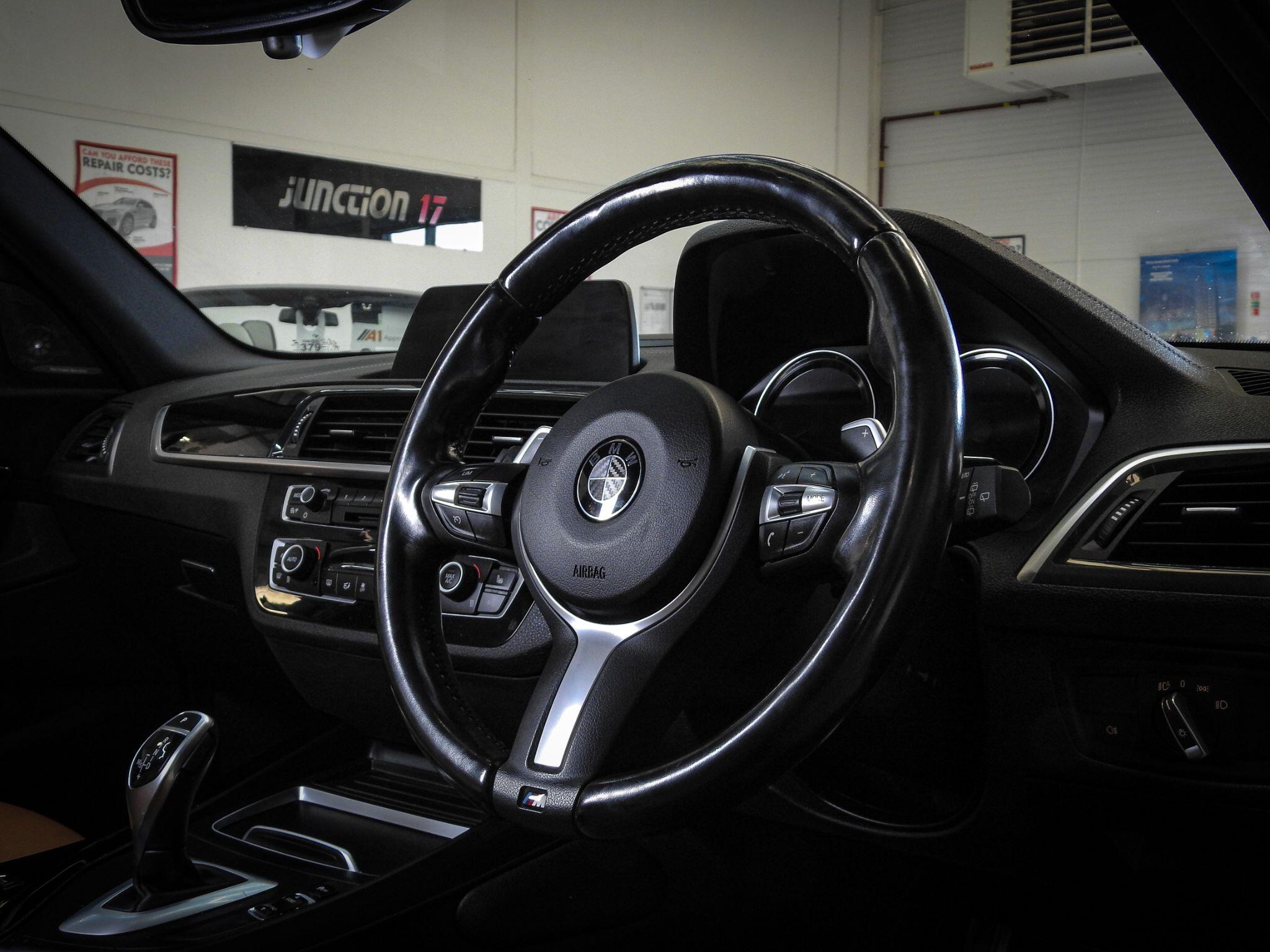 BMW 1 Series view 24