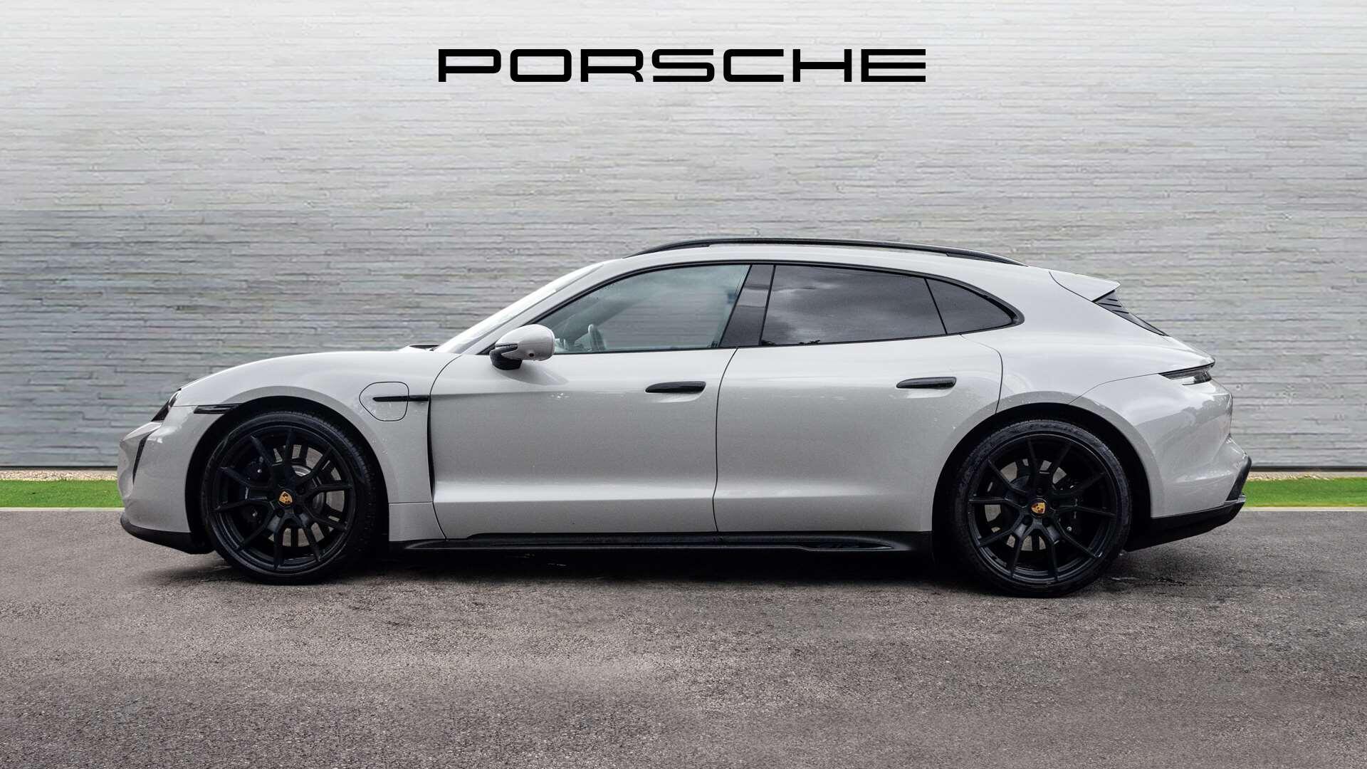 Porsche Taycan view 7