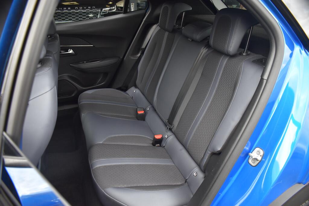 Peugeot 2008 view 13