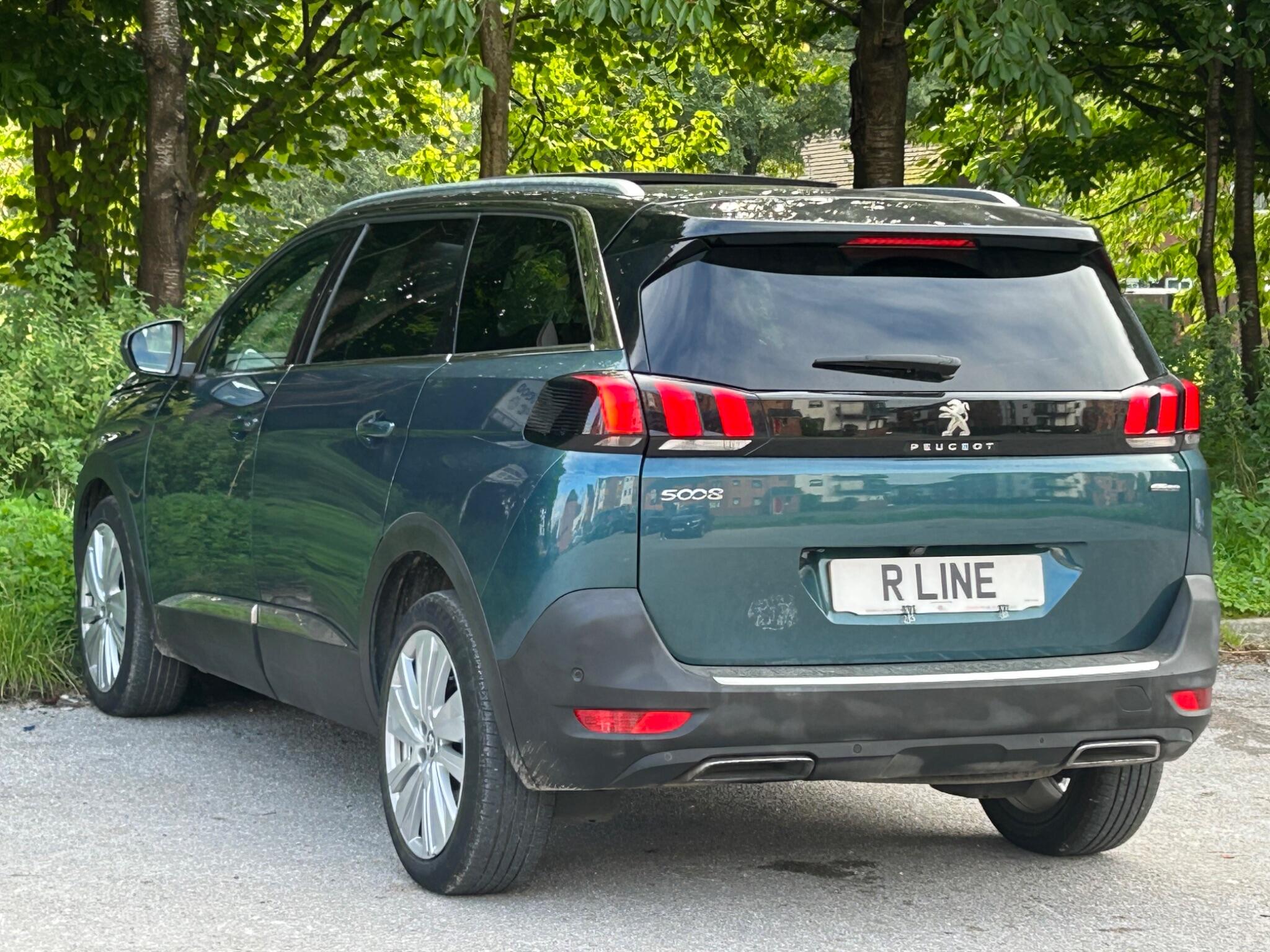 Peugeot 5008 view 9