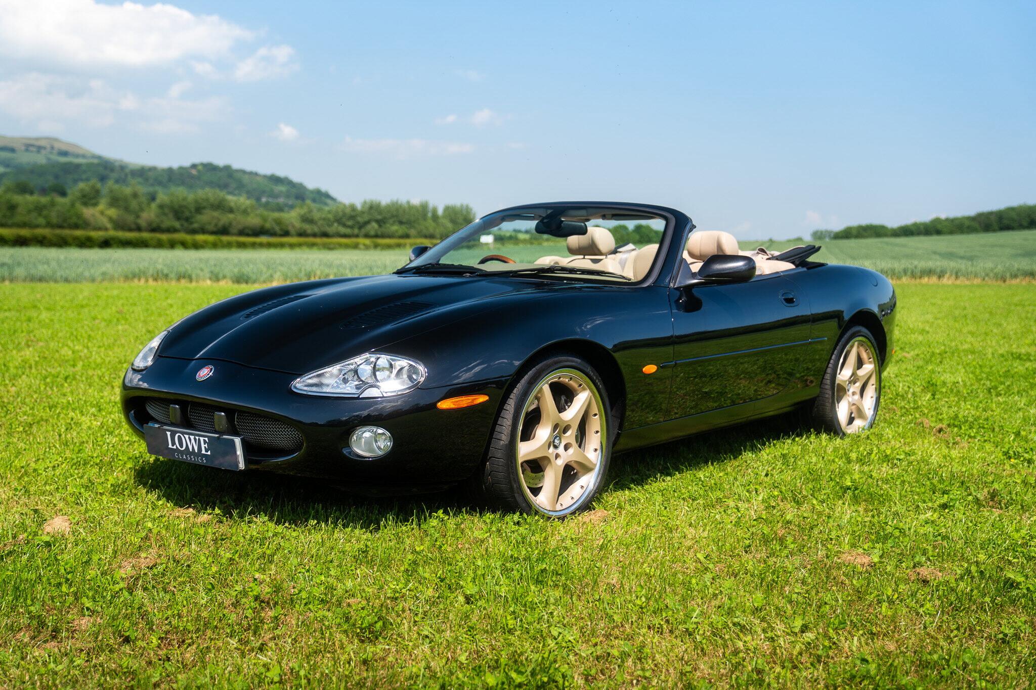 Jaguar XKR view 3