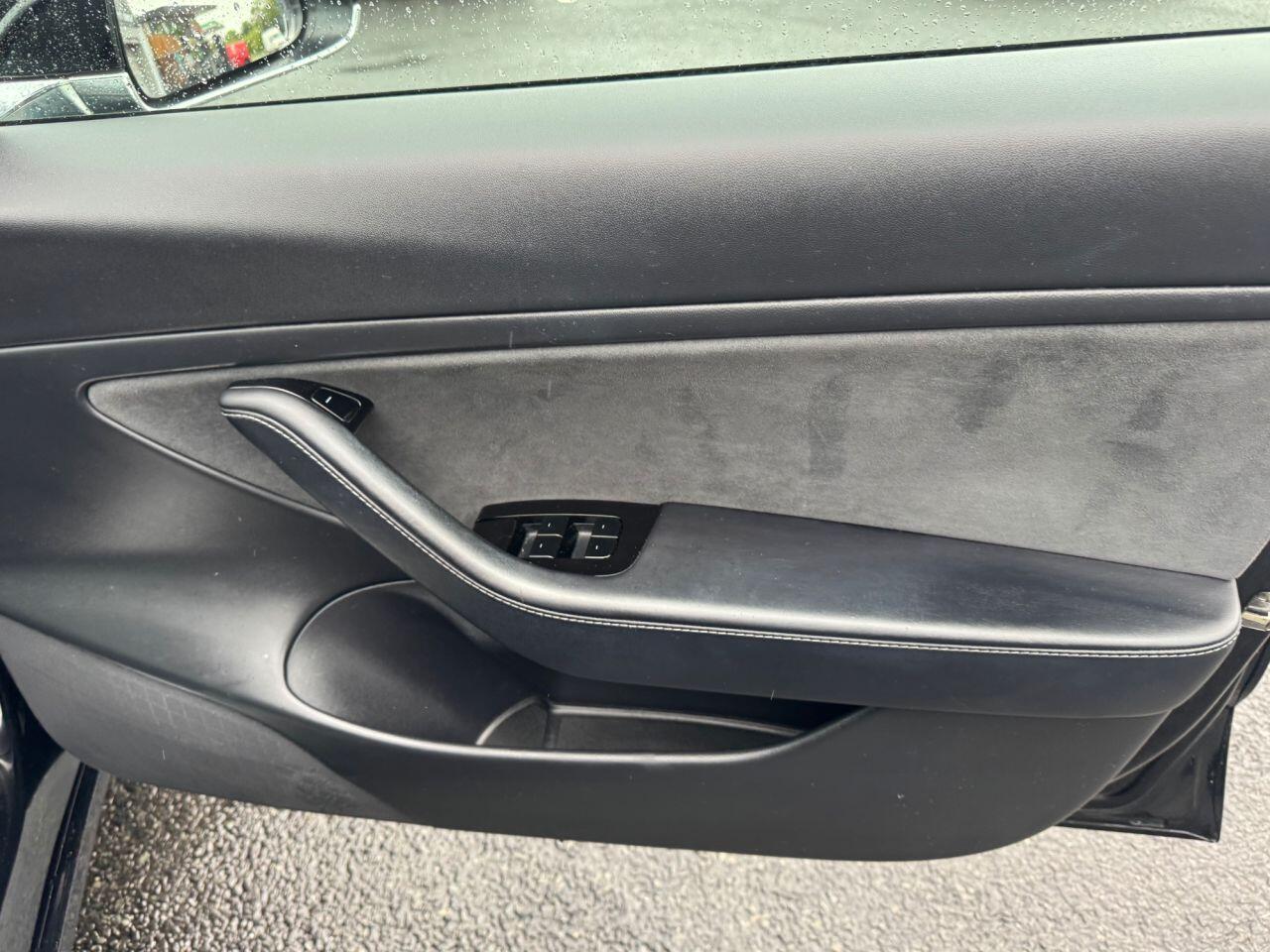 Tesla Model 3 view 10