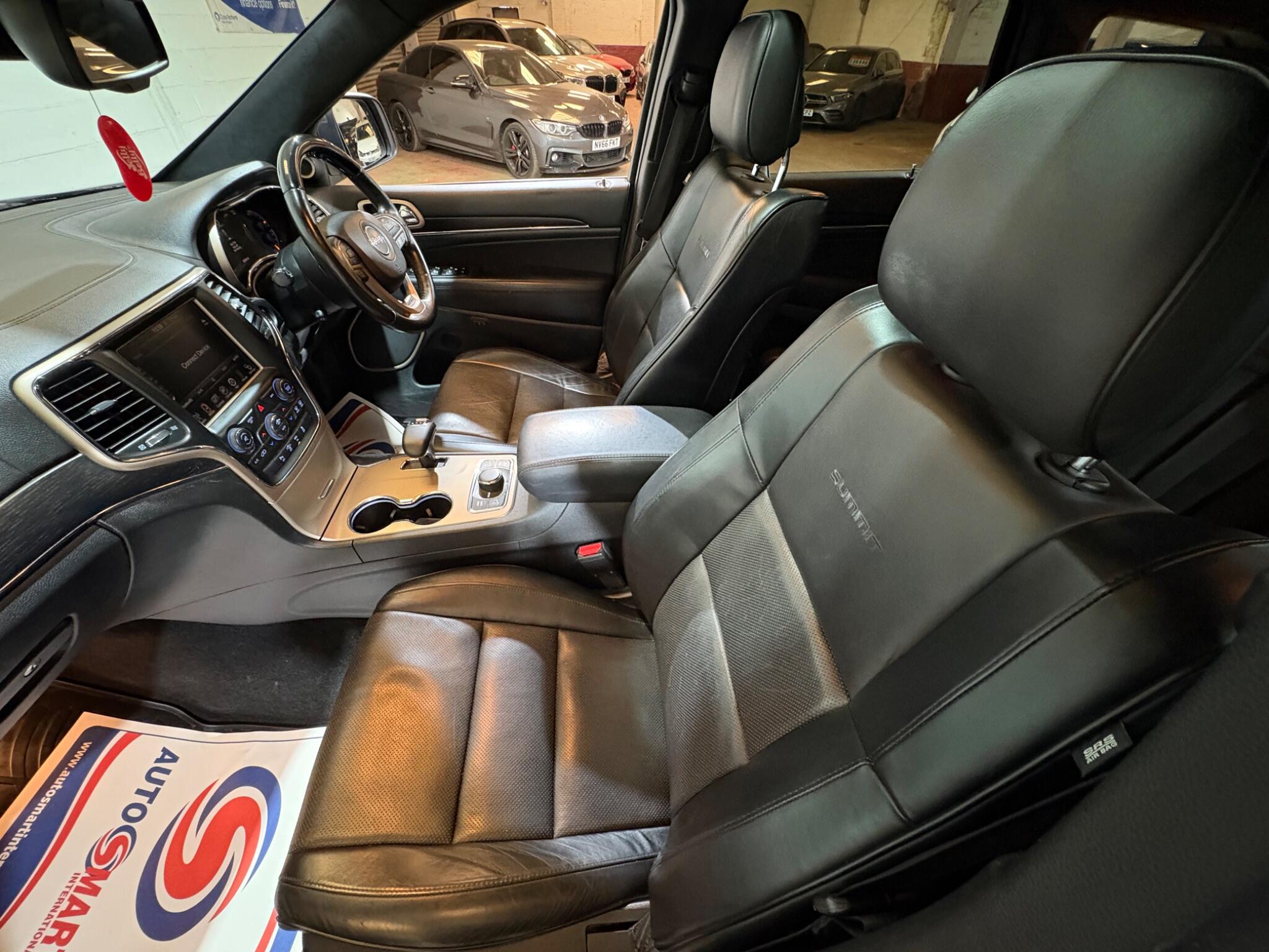 Jeep Grand Cherokee view 65
