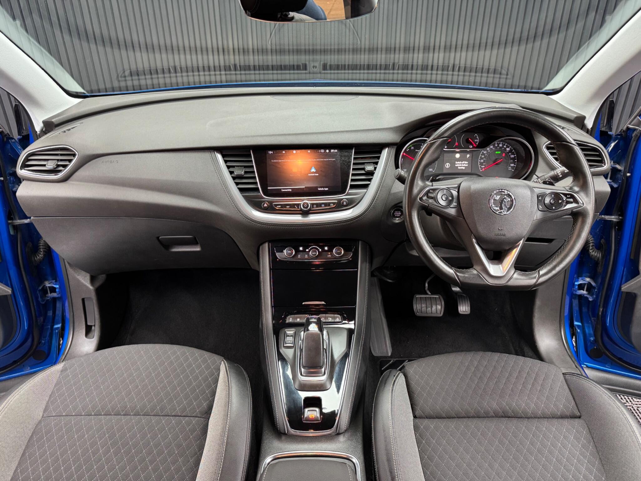 Vauxhall Grandland X view 4