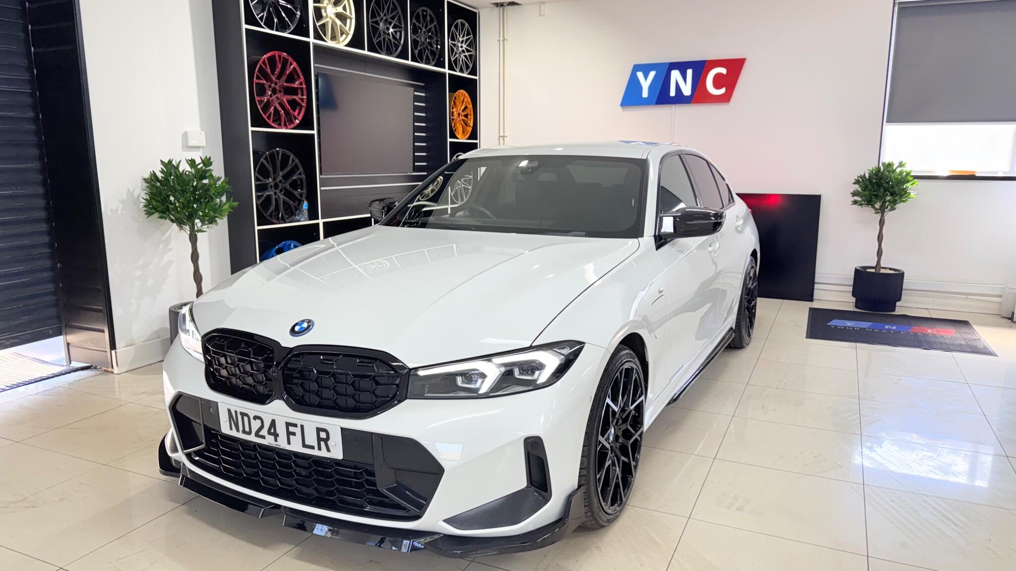 BMW 3 Series view 52