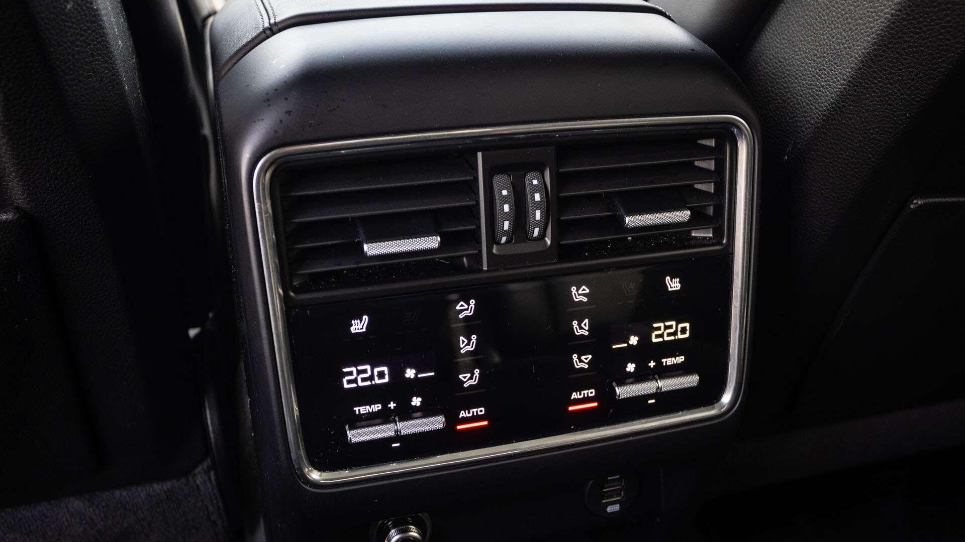 Porsche Cayenne view 20