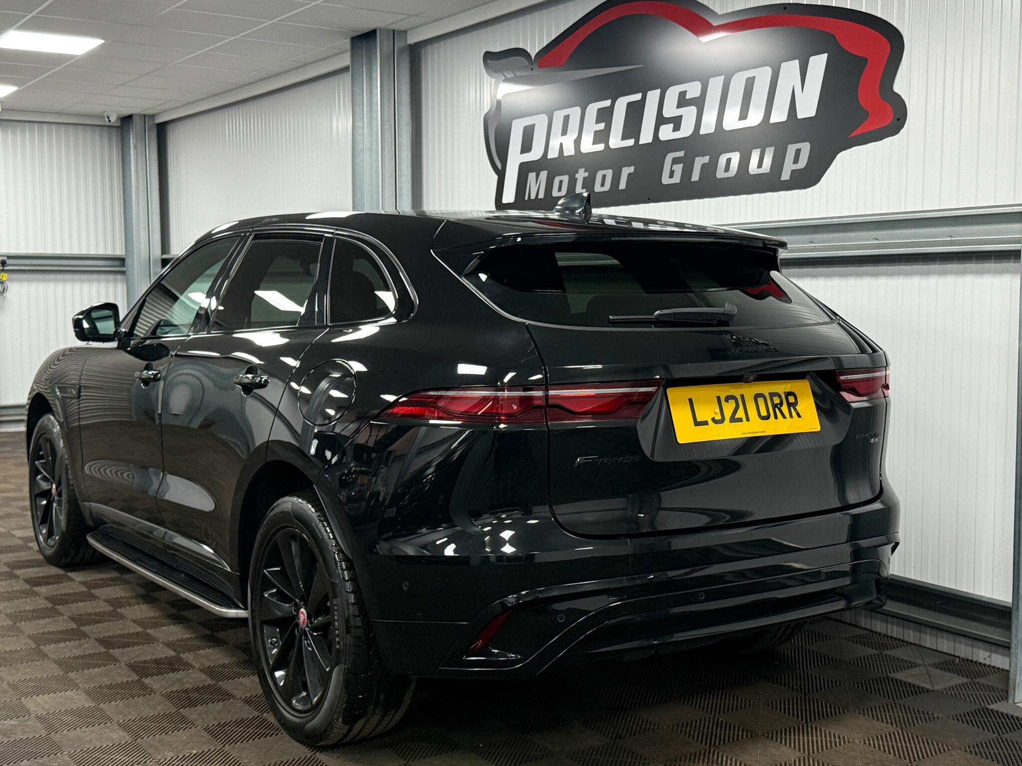 Jaguar F-Pace view 6