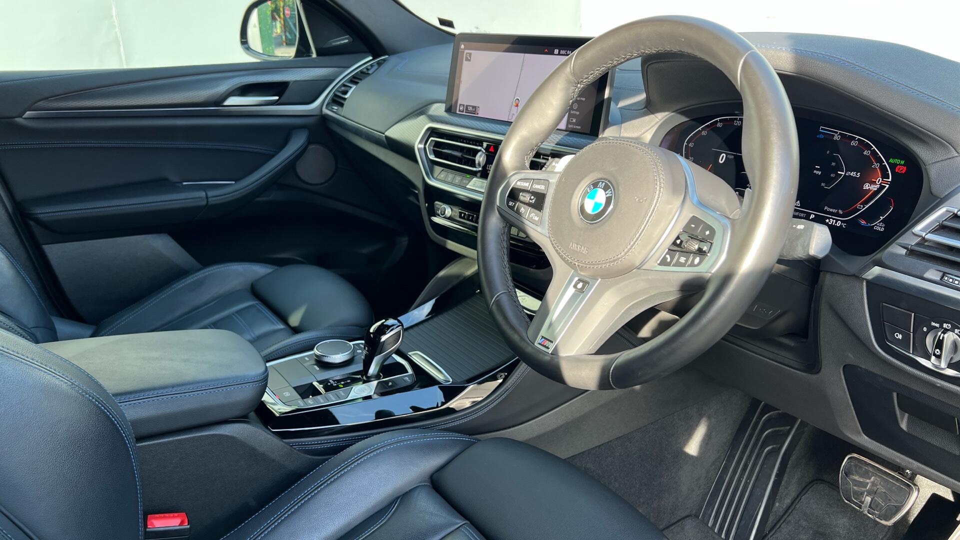 BMW X4 view 6