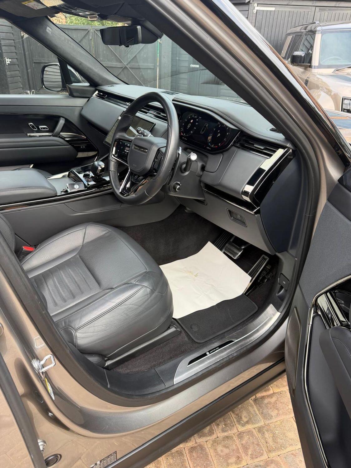 Land Rover Range Rover Sport view 25