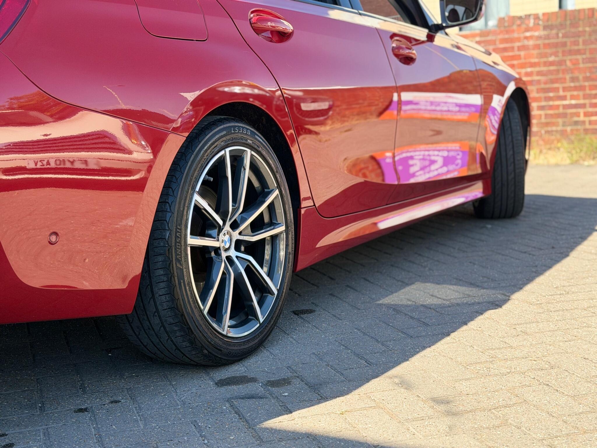 BMW 3 Series view 15