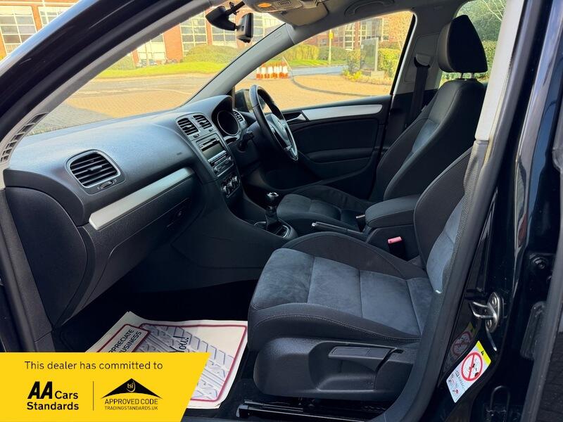 2009 Volkswagen Golf image 29
