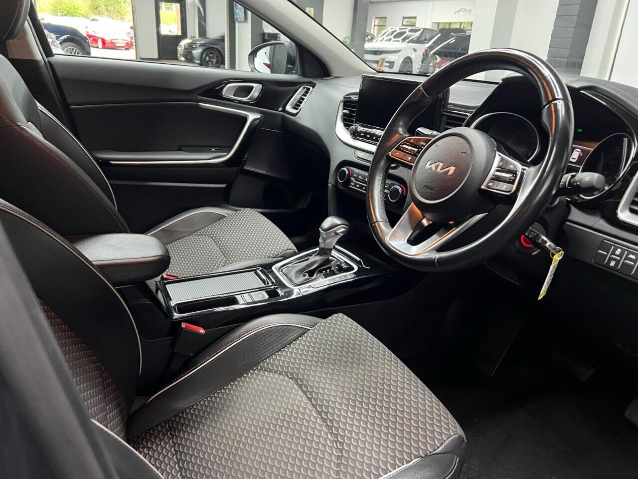 Kia Ceed view 38