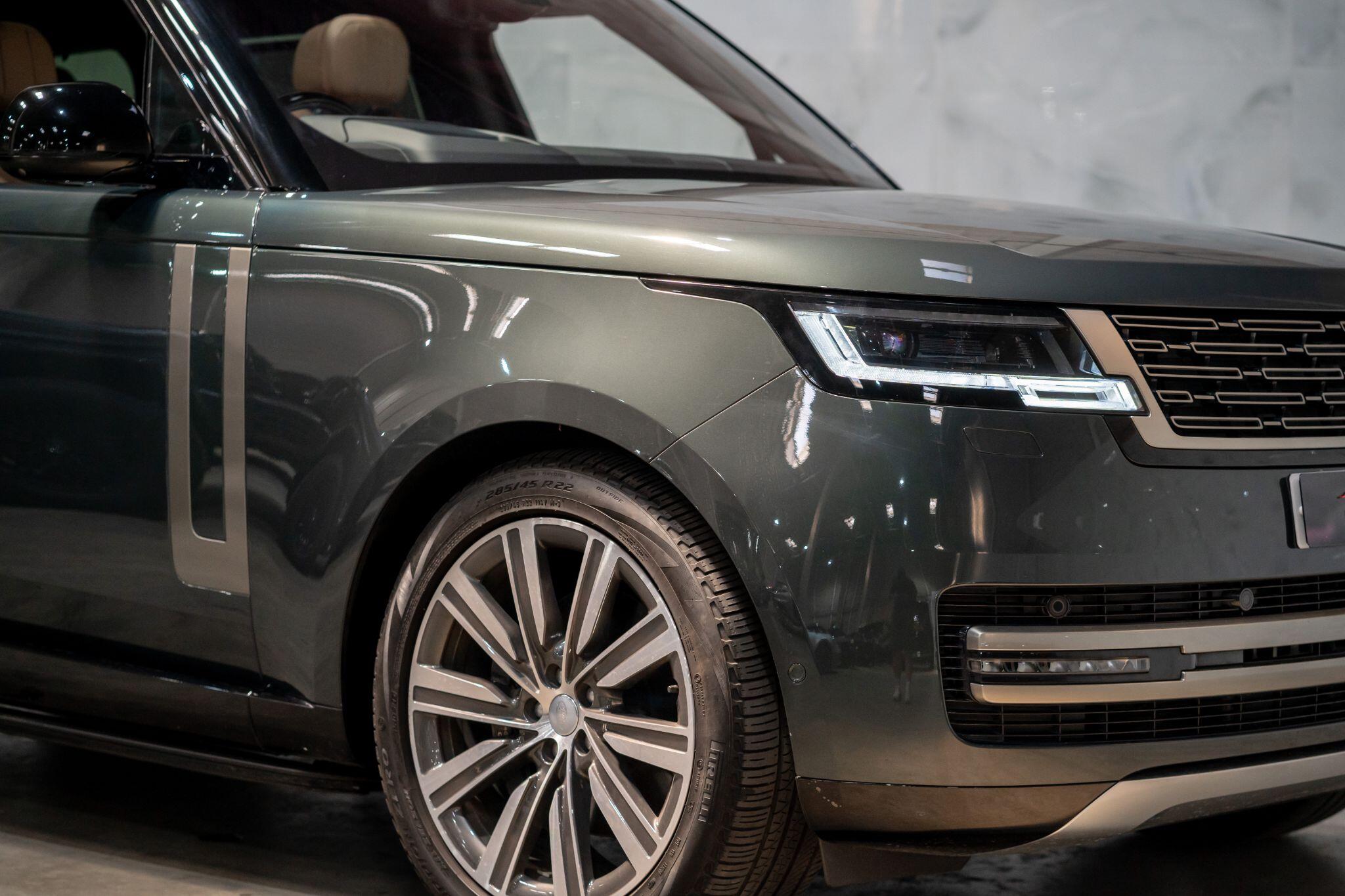 Land Rover Range Rover view 22