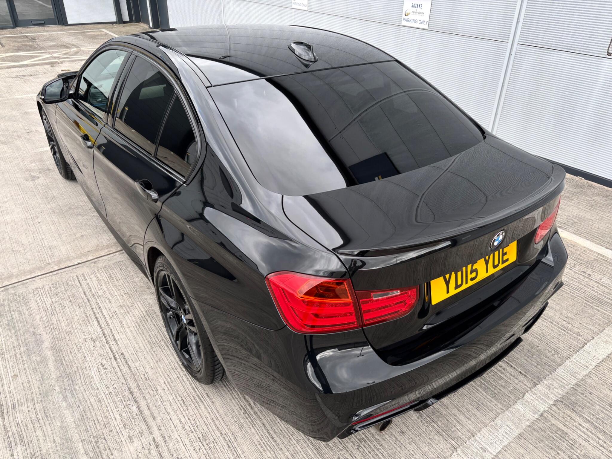 BMW 3 Series view 15