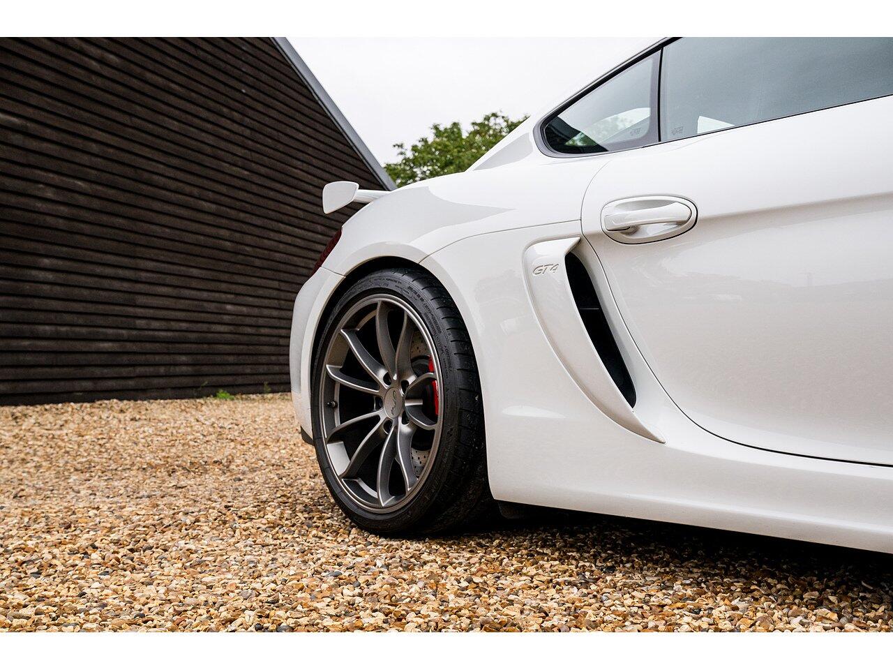 Porsche Cayman view 12