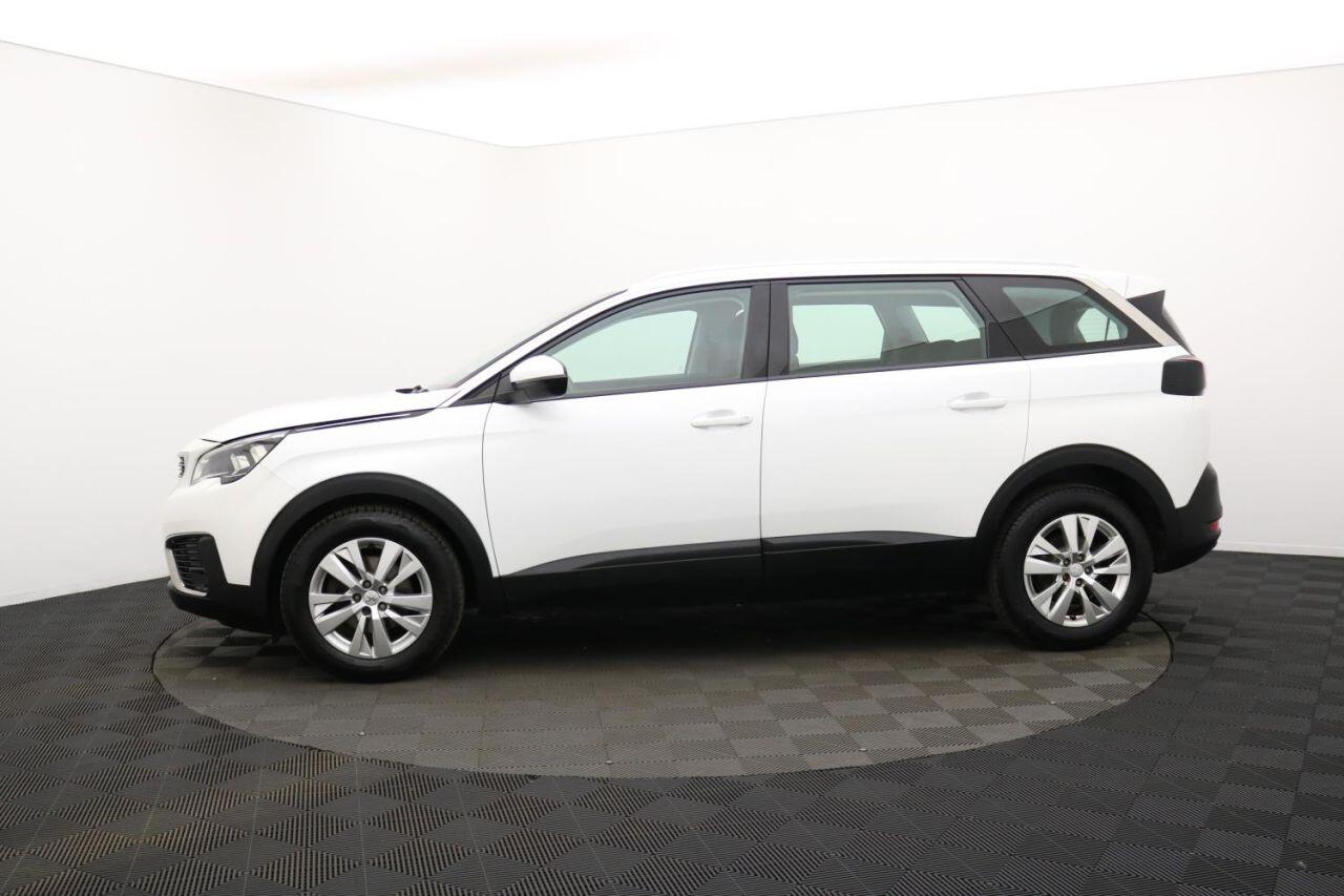 Peugeot 5008 view 8
