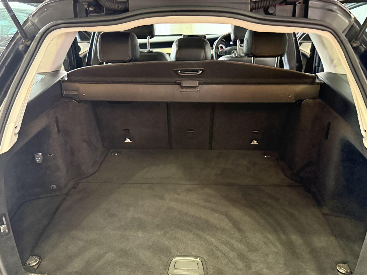 Mercedes-Benz C-Class view 17