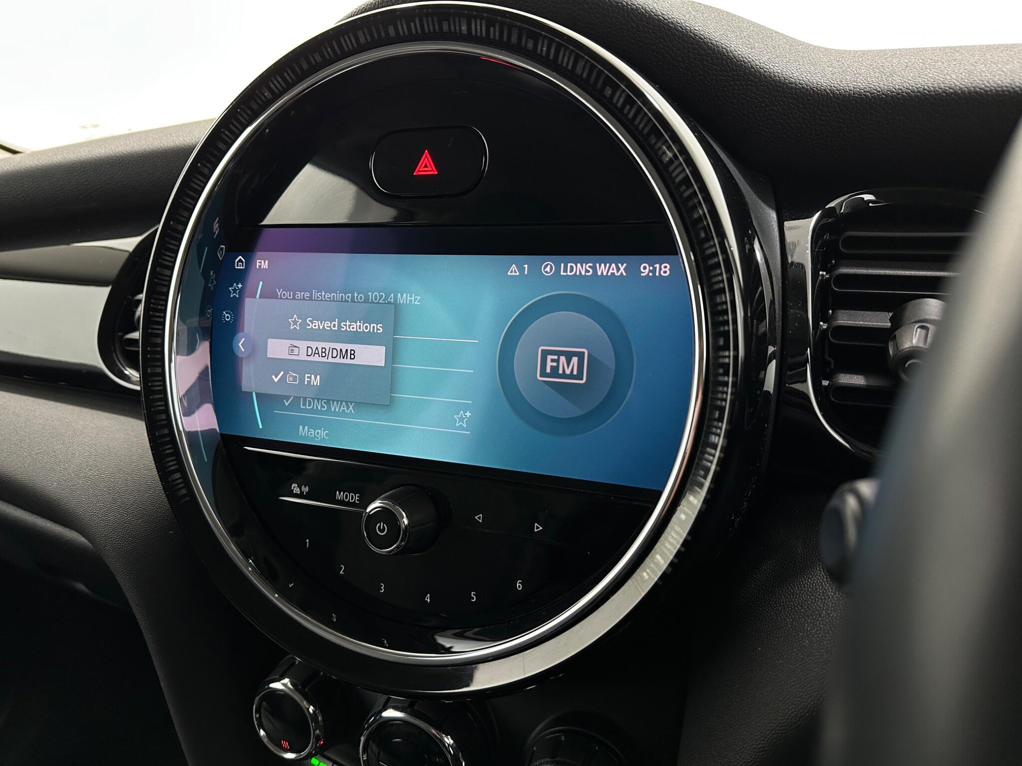 Mini Hatch view 26