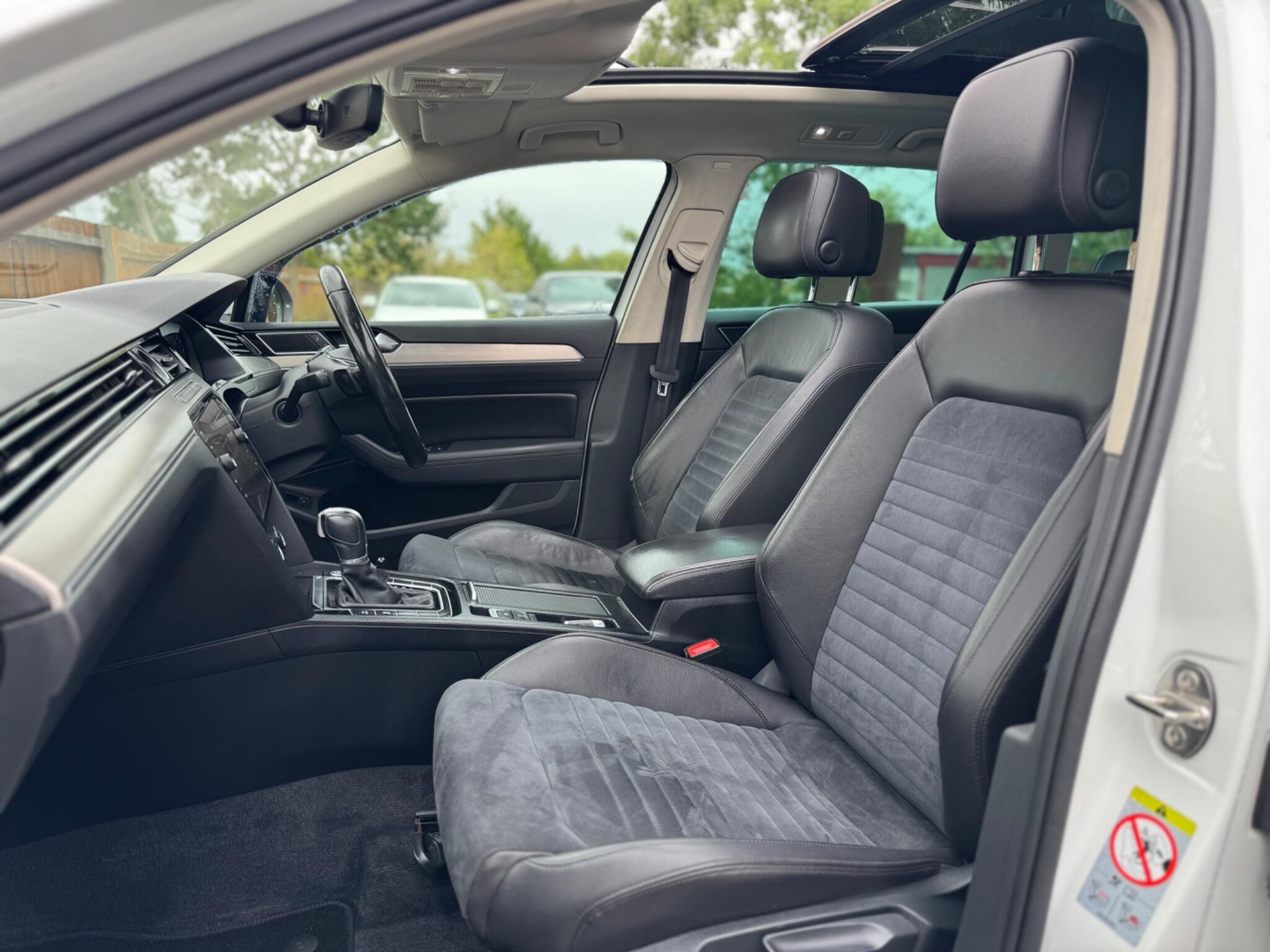 Volkswagen Passat view 58