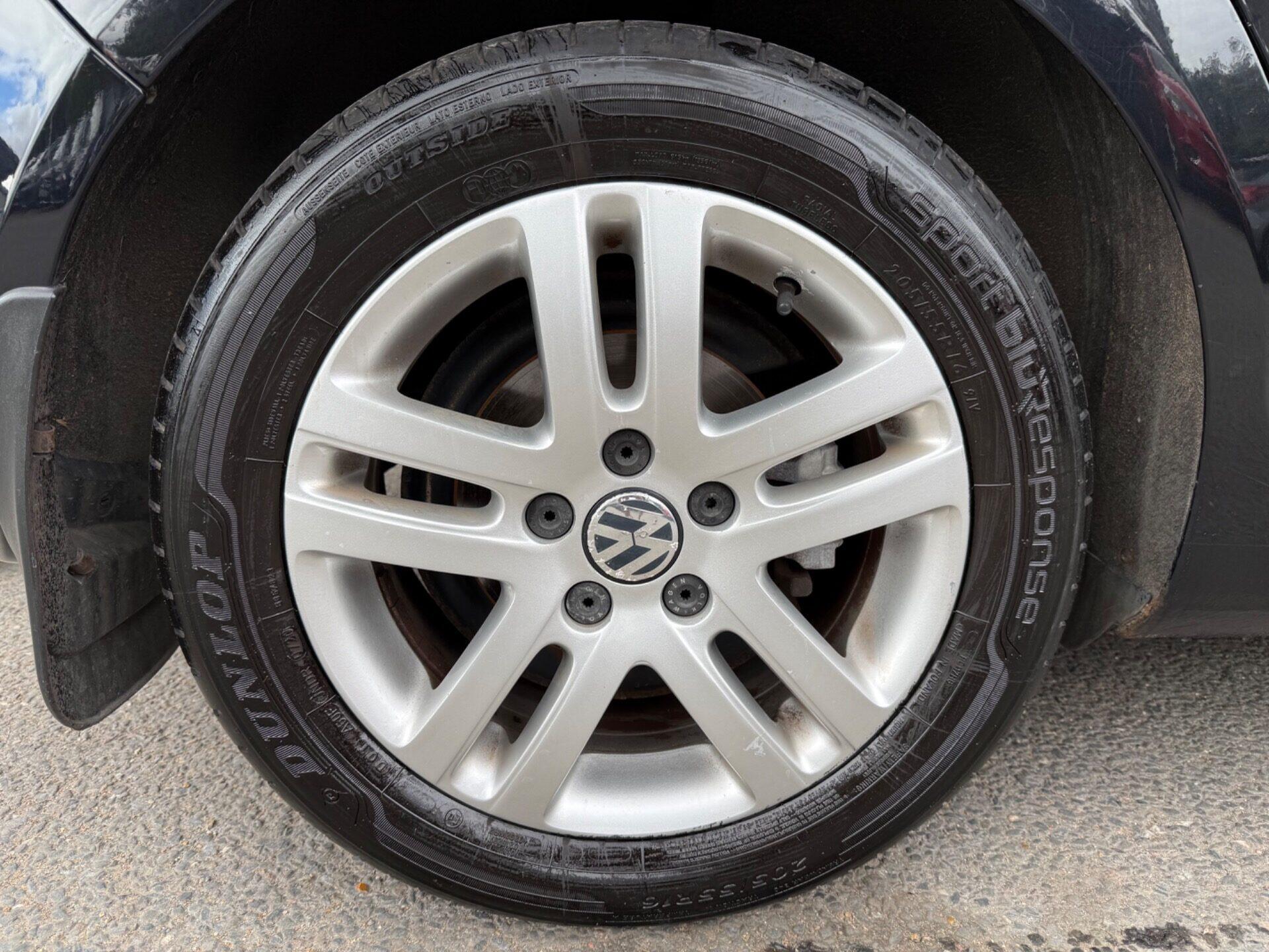 Volkswagen Golf Plus view 49