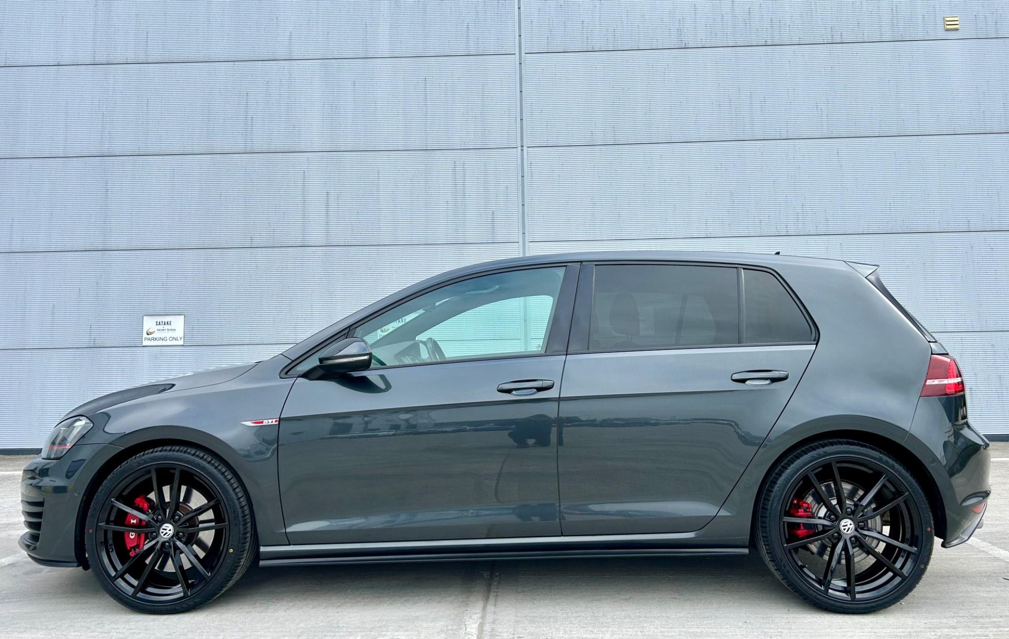 Volkswagen Golf view 6