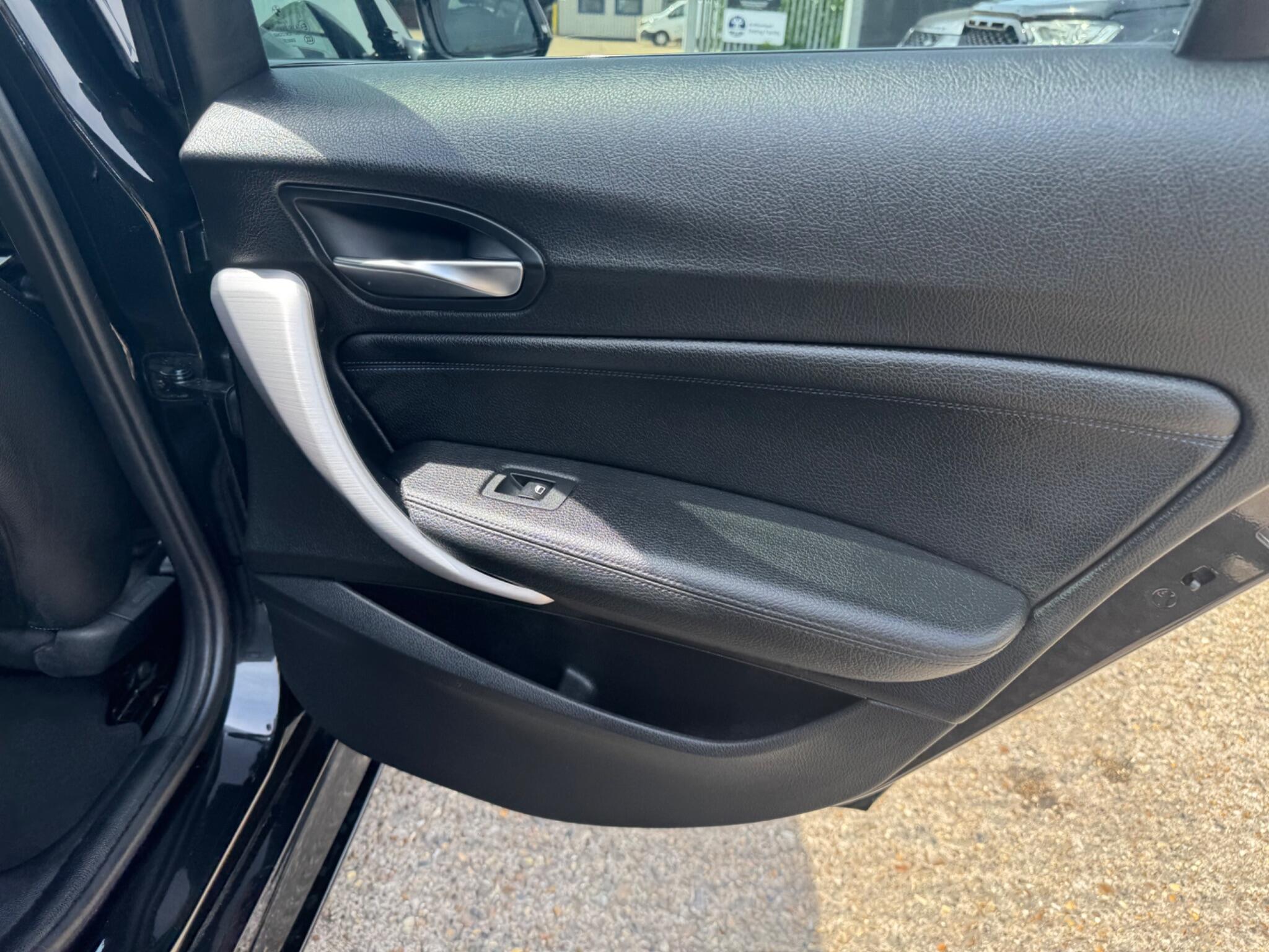 BMW 1 Series view 40