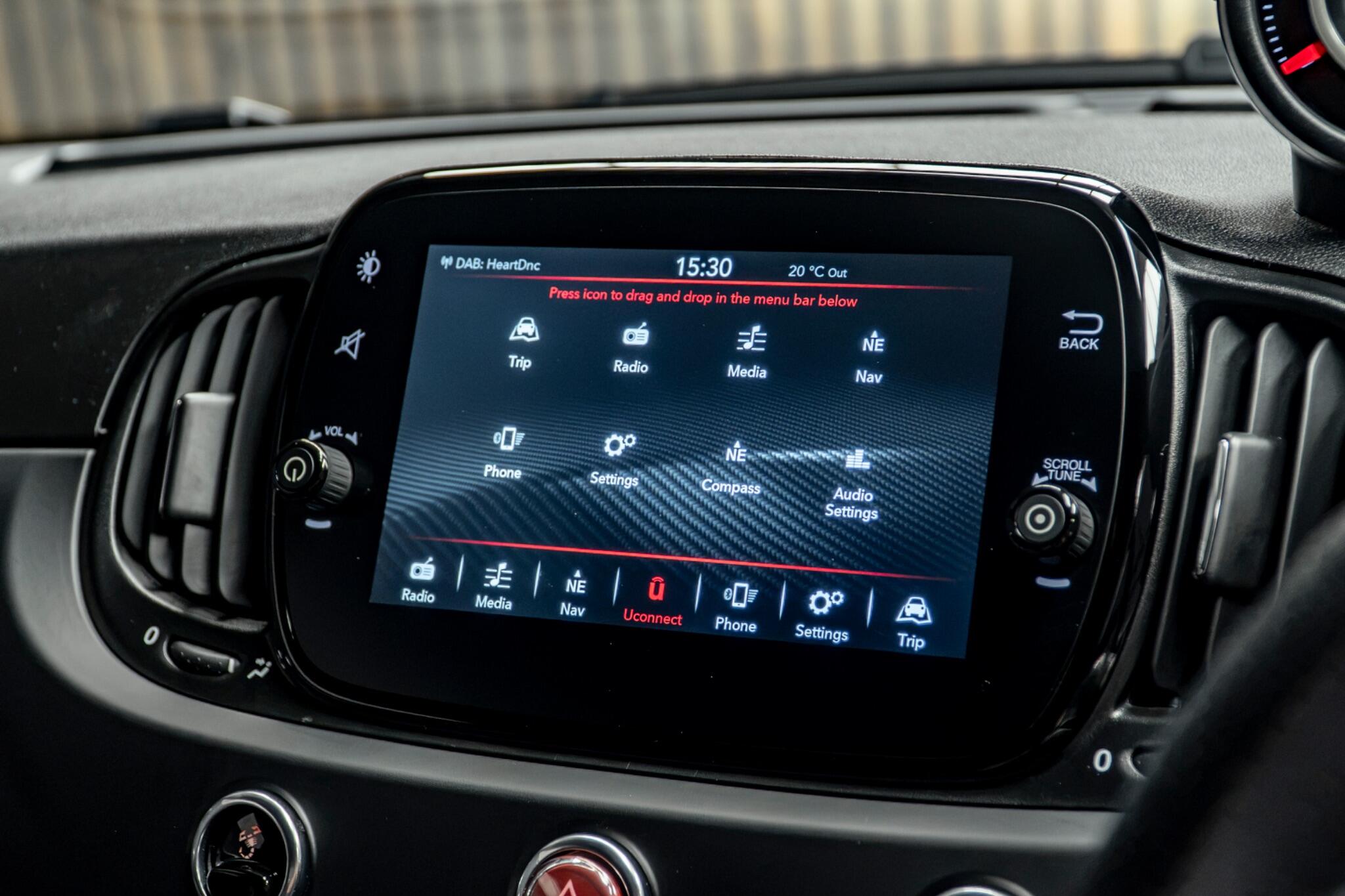 Abarth 695C view 28