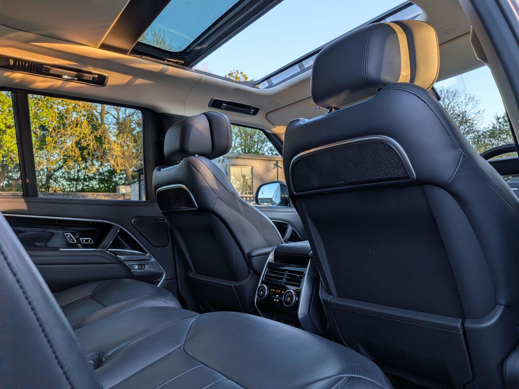 Land Rover Range Rover view 33