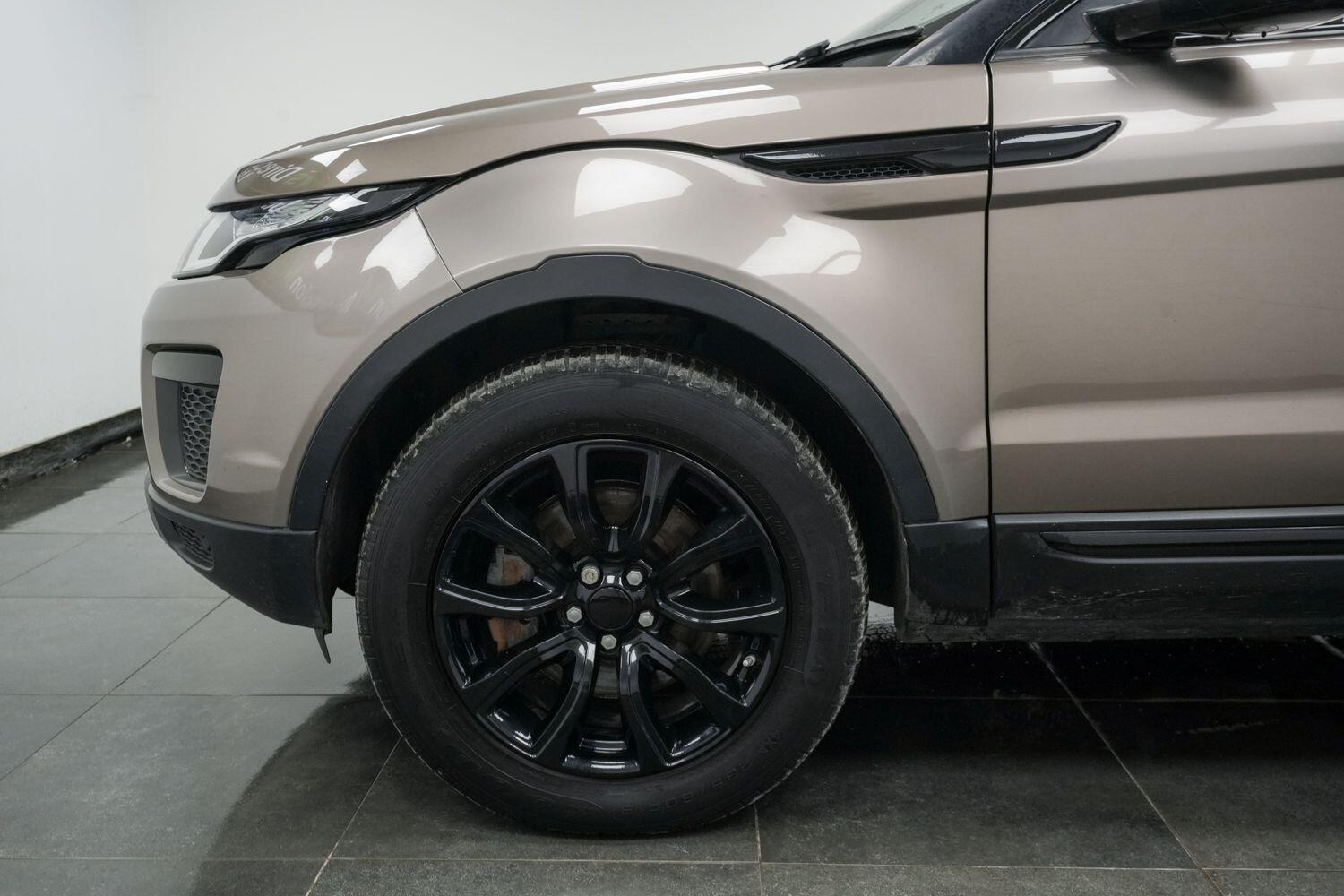 Land Rover Range Rover Evoque view 16