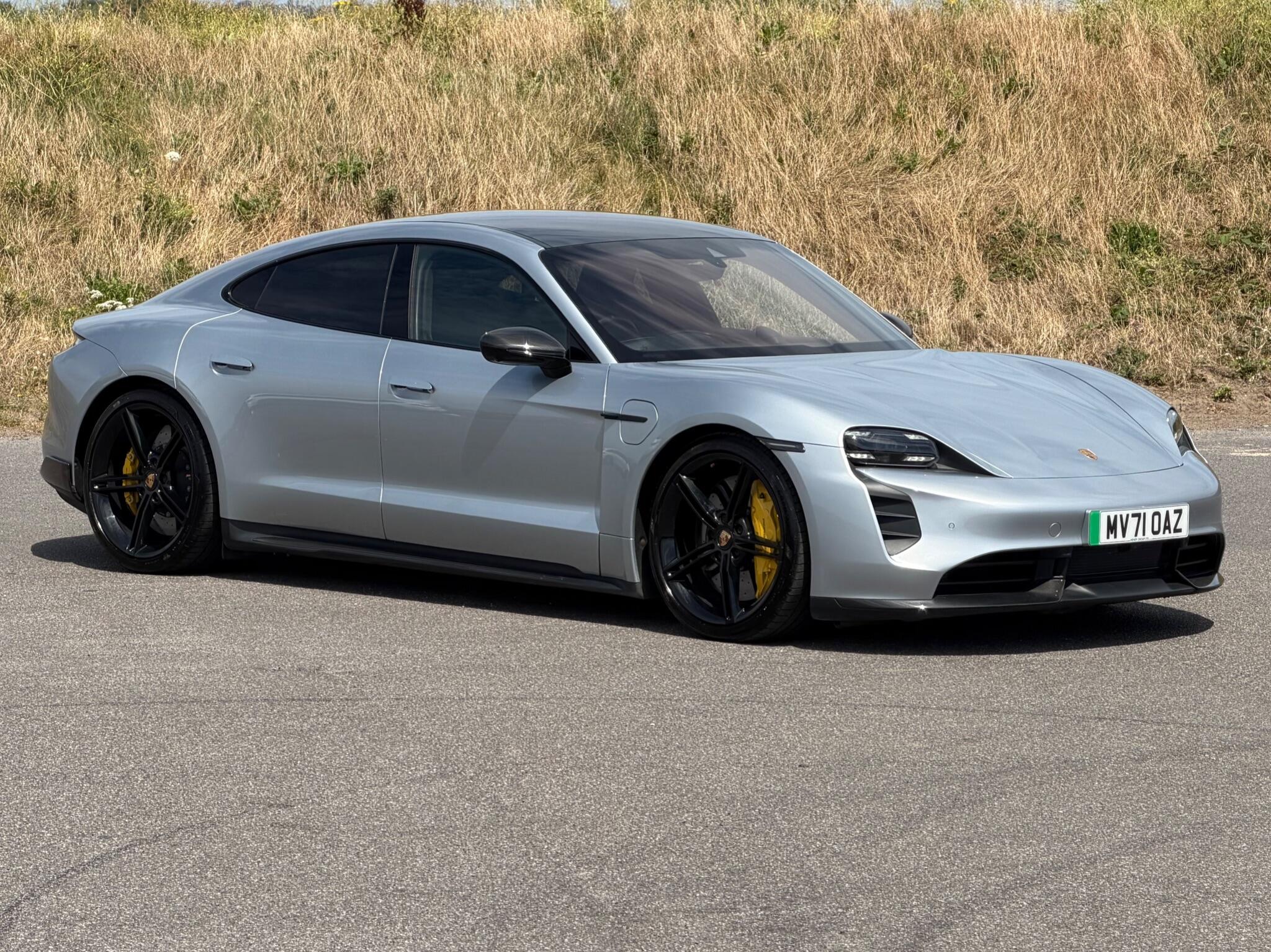 Porsche Taycan view 34