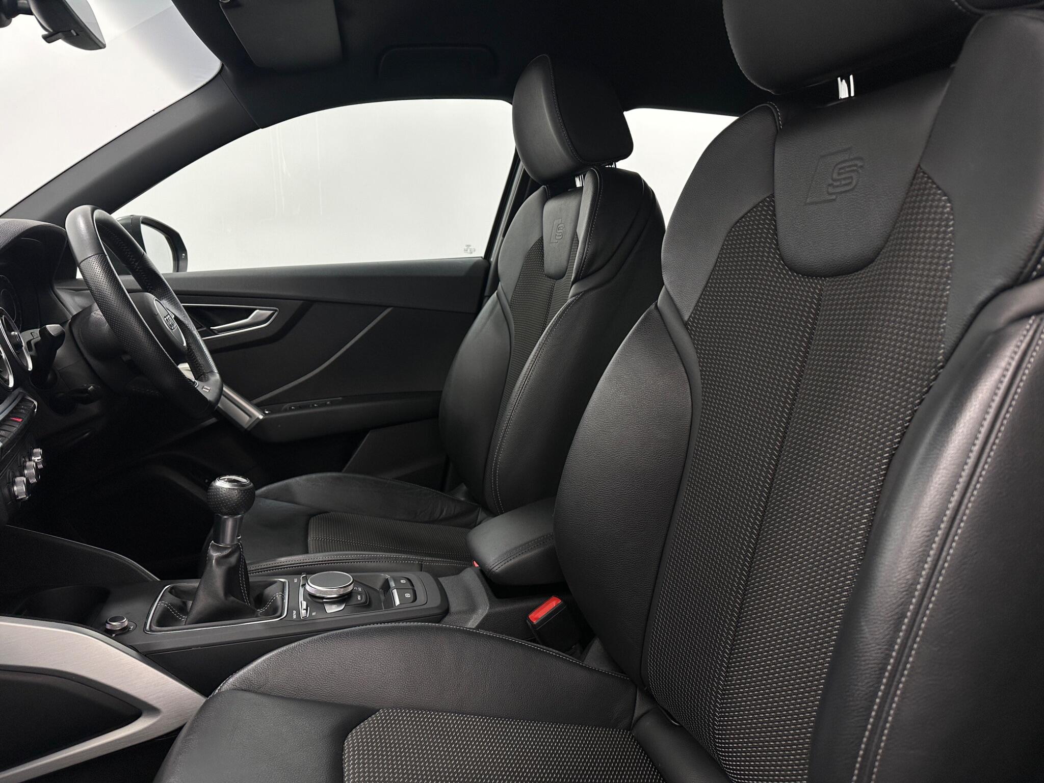 Audi Q2 view 33