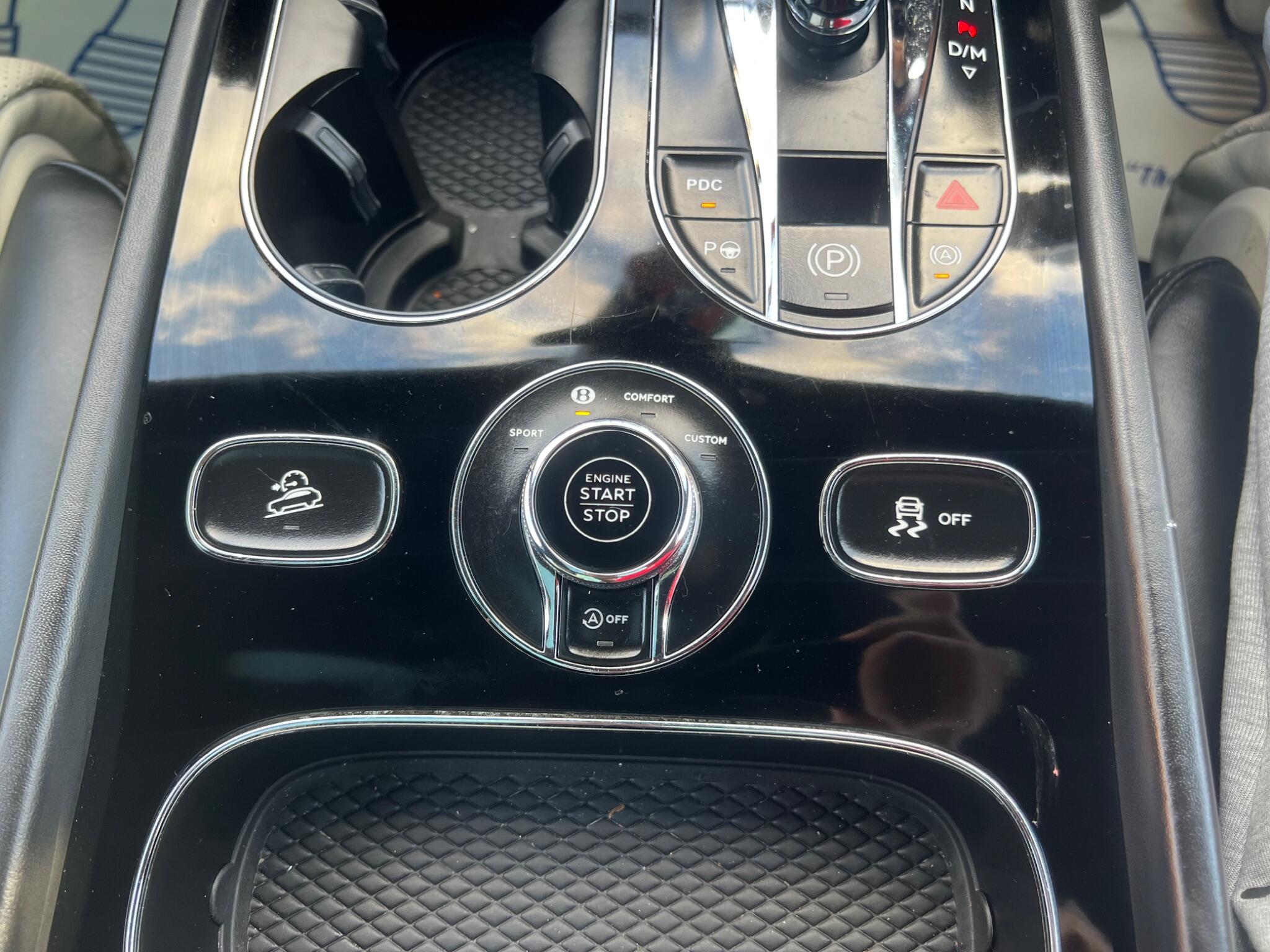 Bentley Bentayga view 67