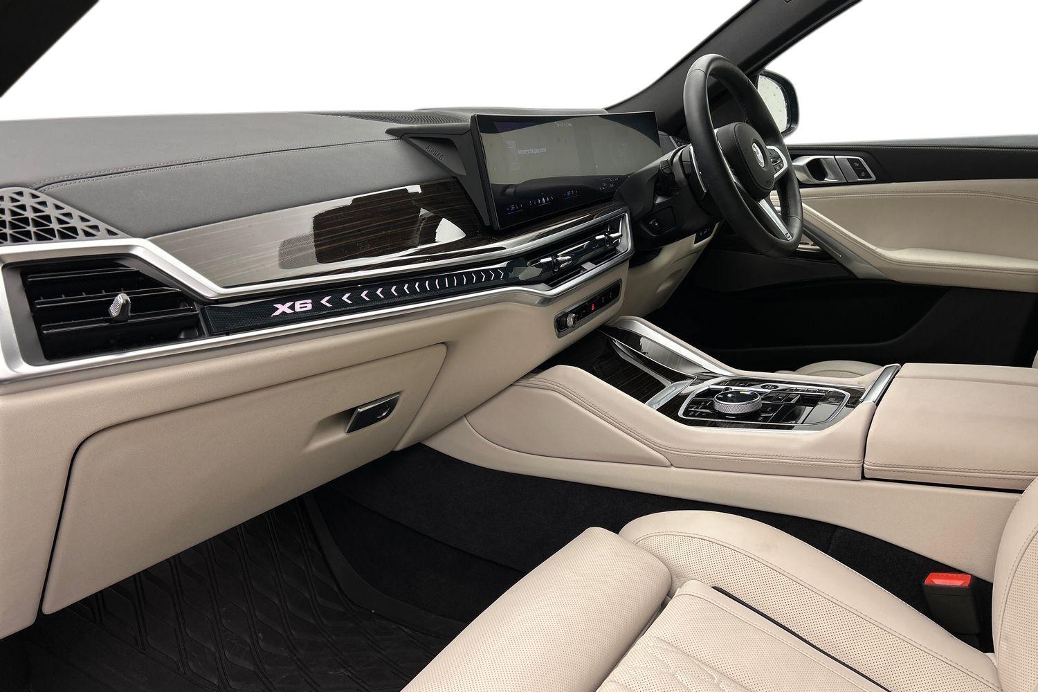 BMW X6 view 8