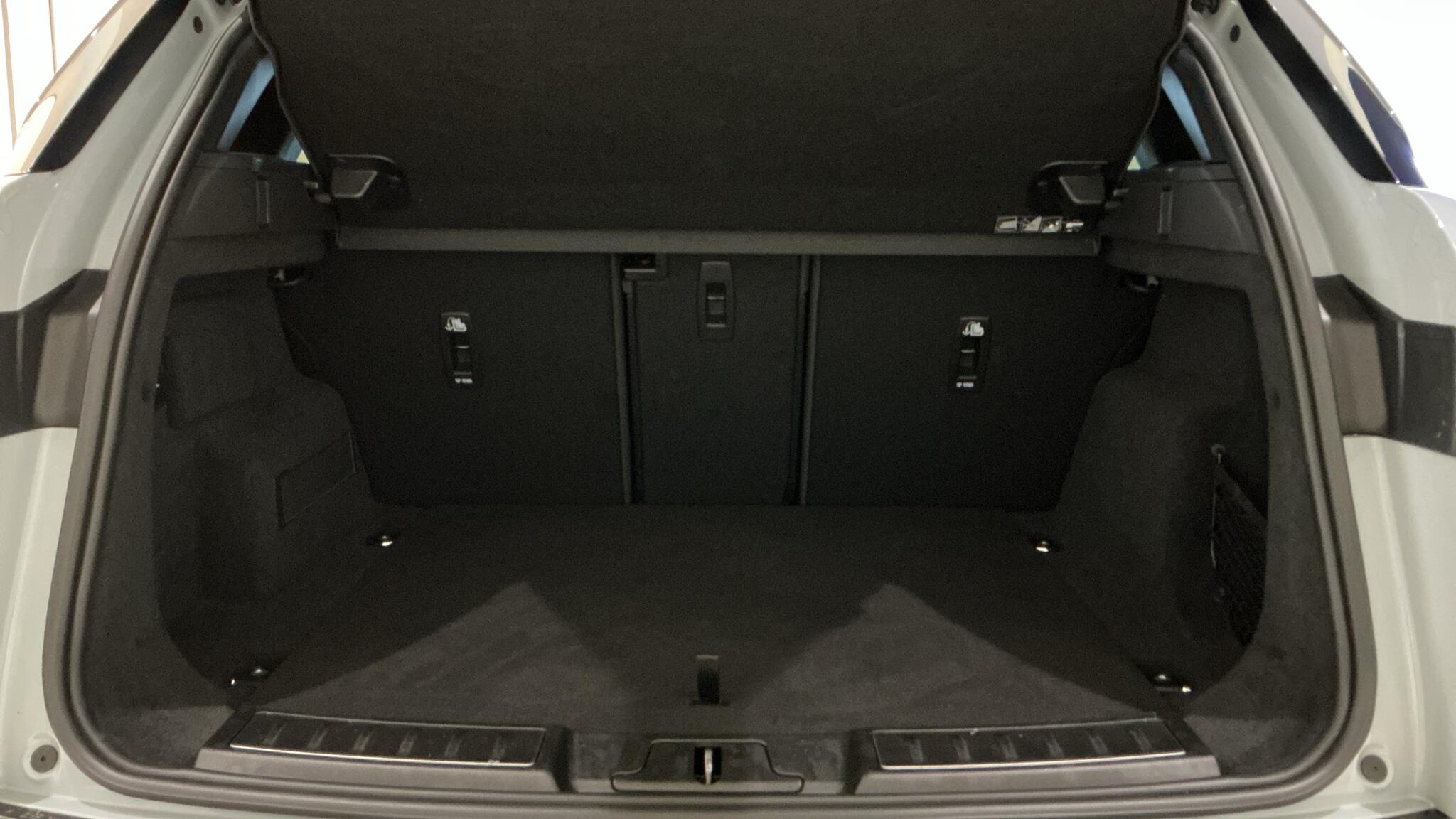 Land Rover Range Rover Evoque view 10