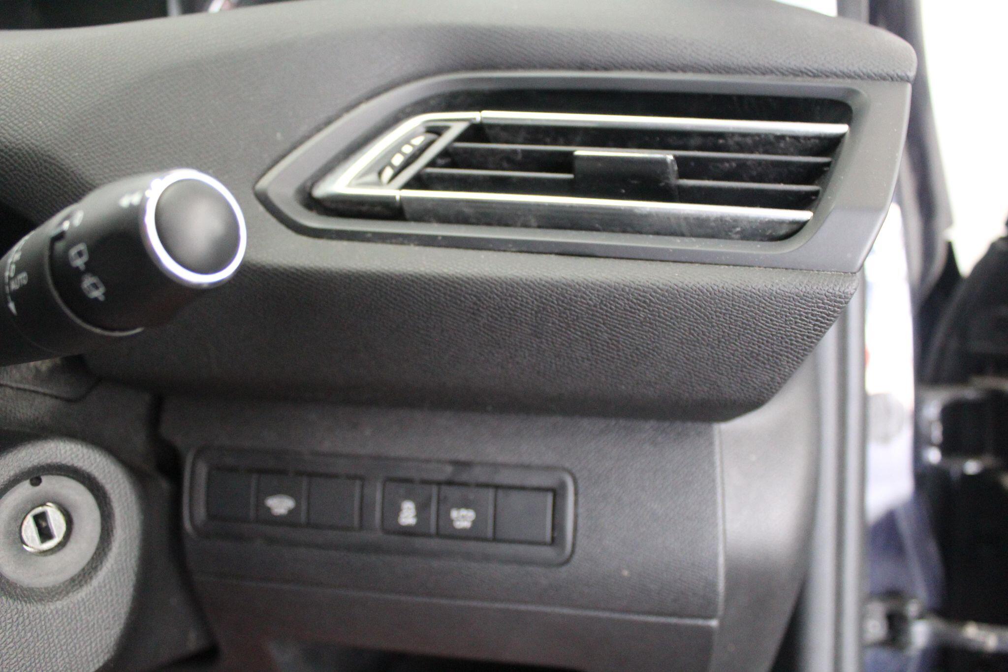 Peugeot 308 view 44
