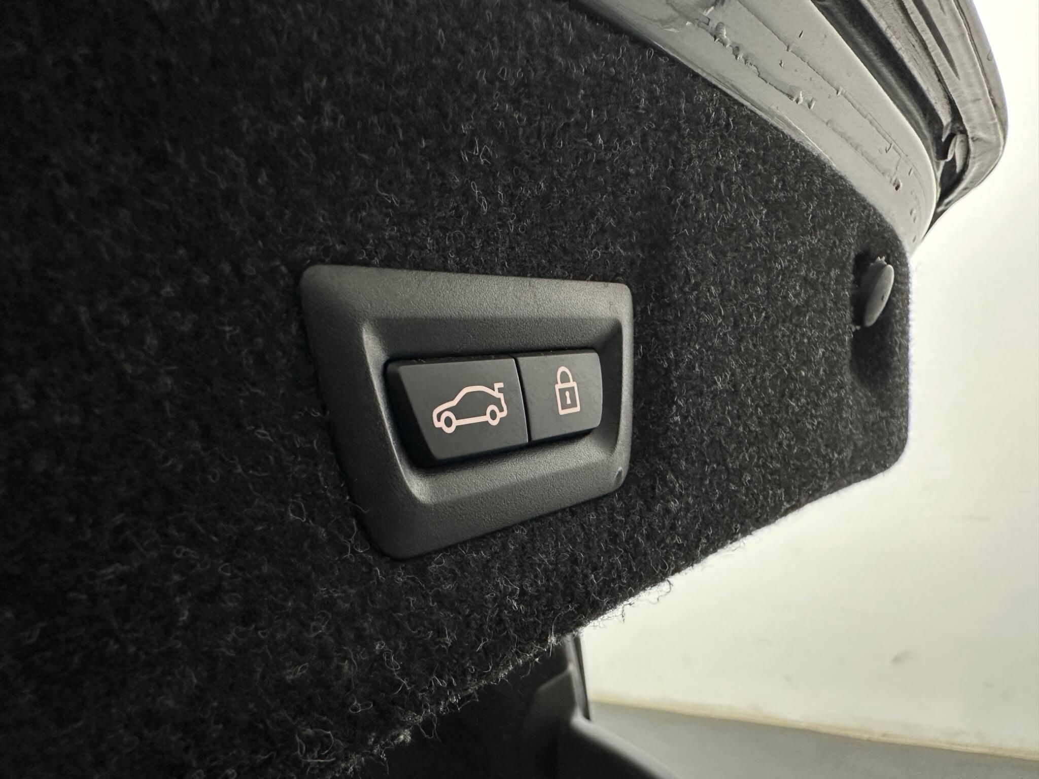 BMW 3 Series view 50