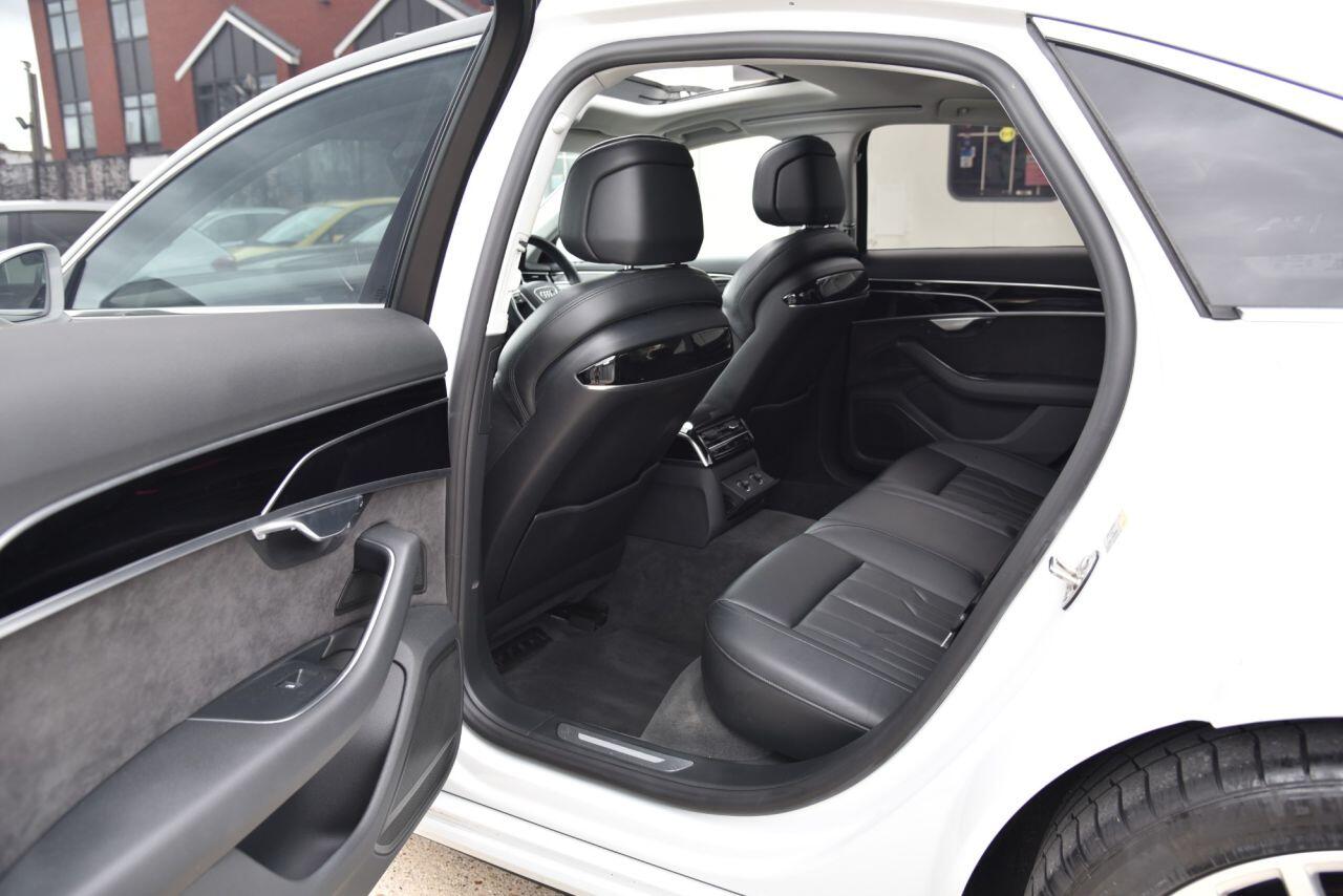 Audi A8 view 26