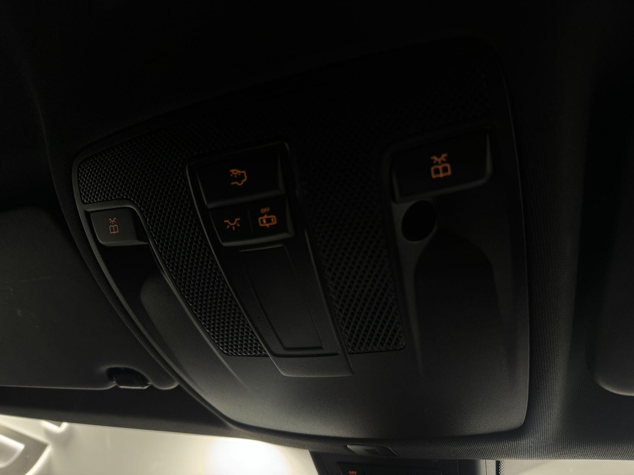 Mercedes-Benz Gla view 42