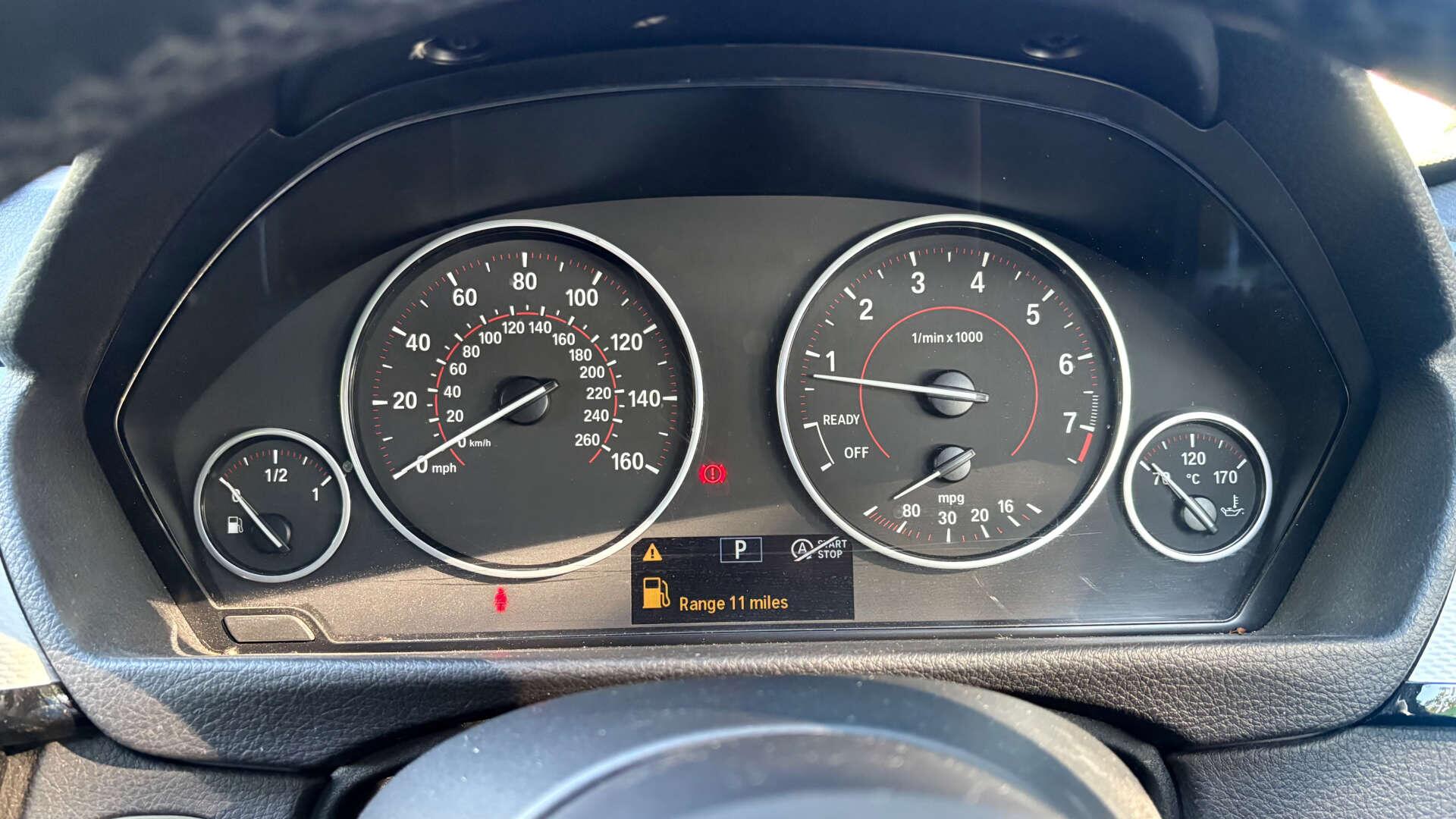 BMW 3 Series view 16