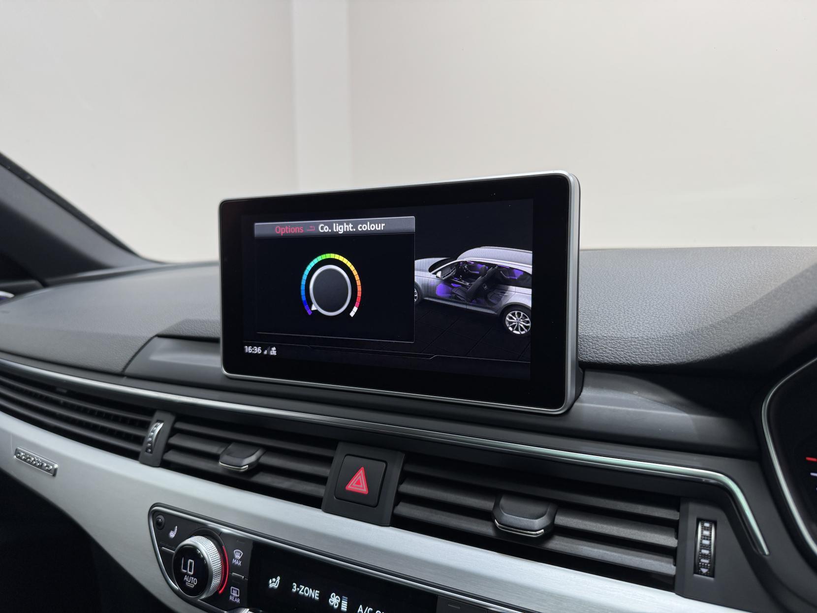 Audi S4 Avant view 32