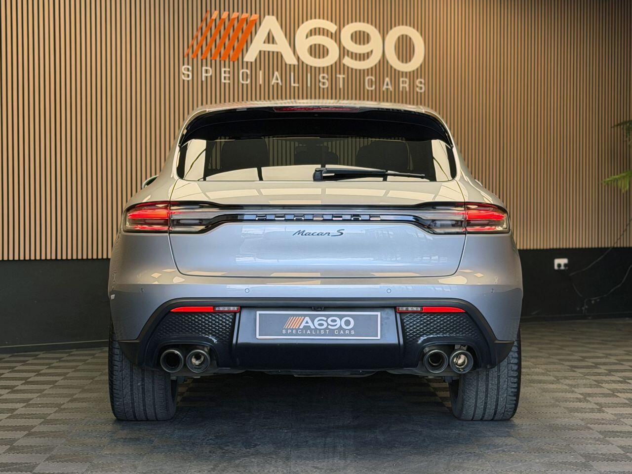 Porsche Macan view 6