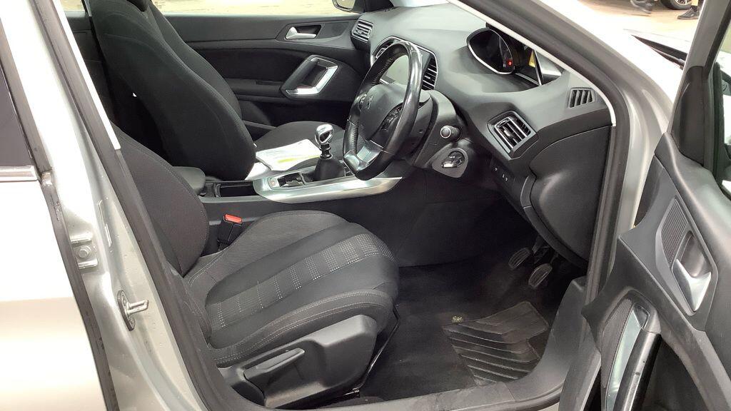 Peugeot 308 view 23
