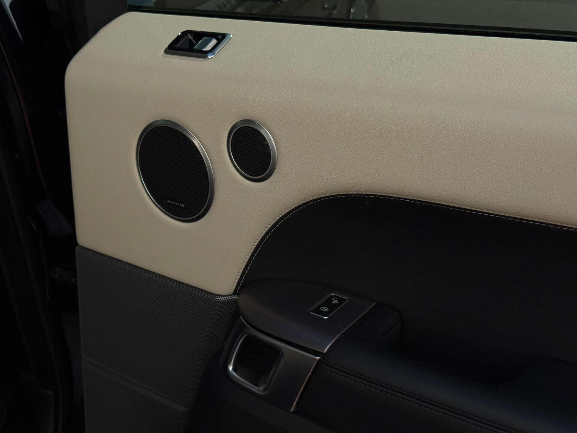 Land Rover Range Rover Sport view 30