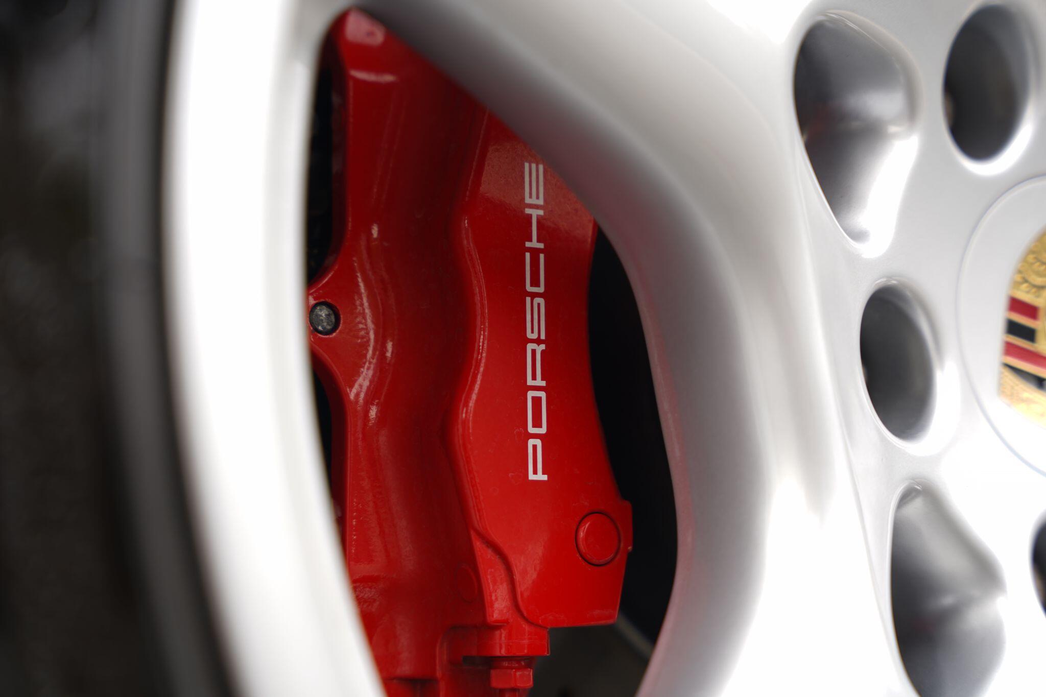 Porsche 911 view 42