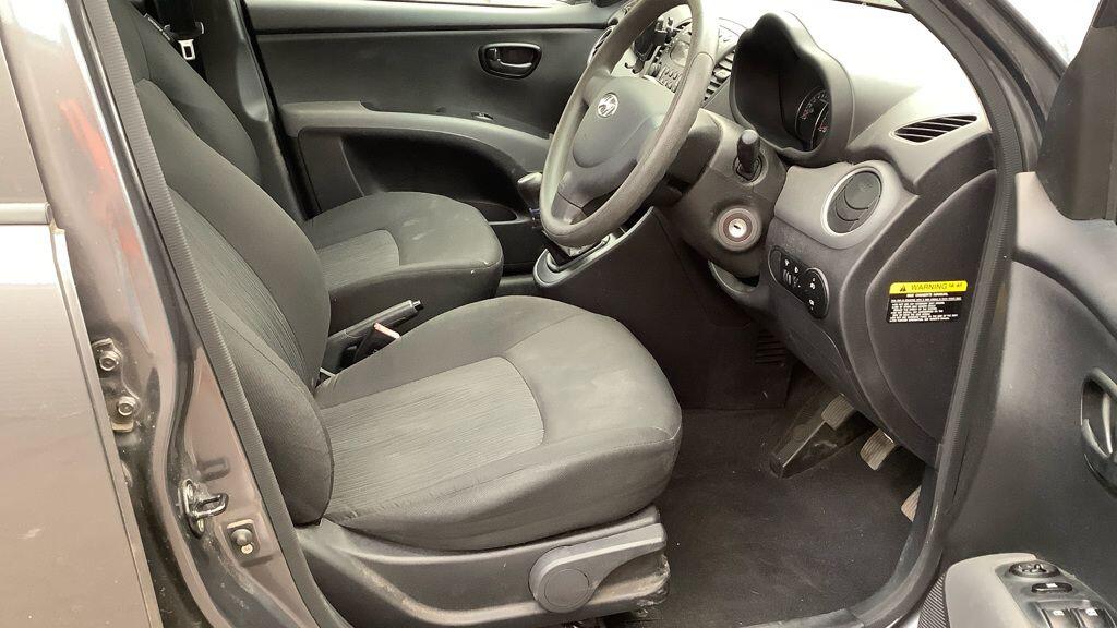 Hyundai i10 view 27
